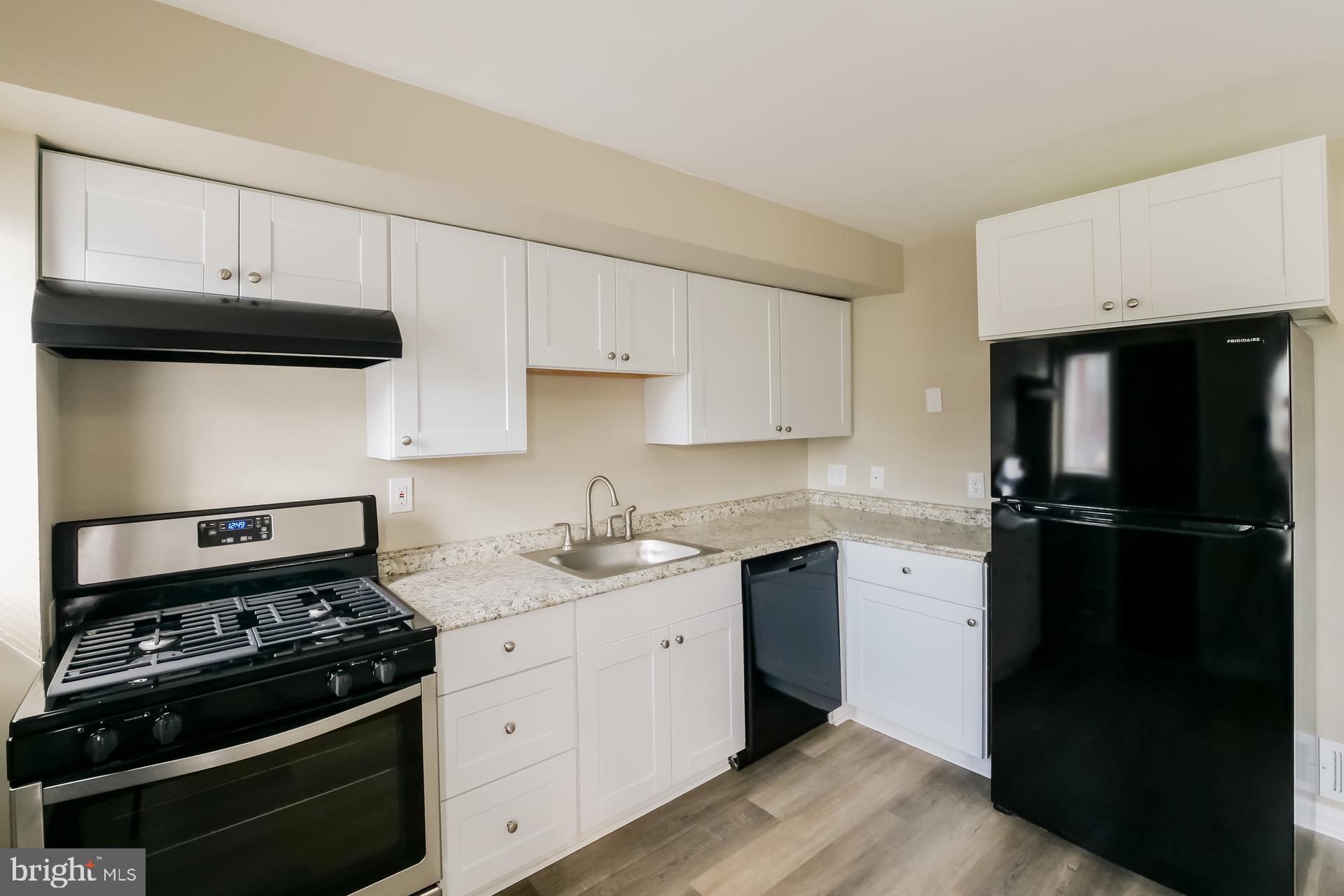 EASTWOOD - Residential Lease