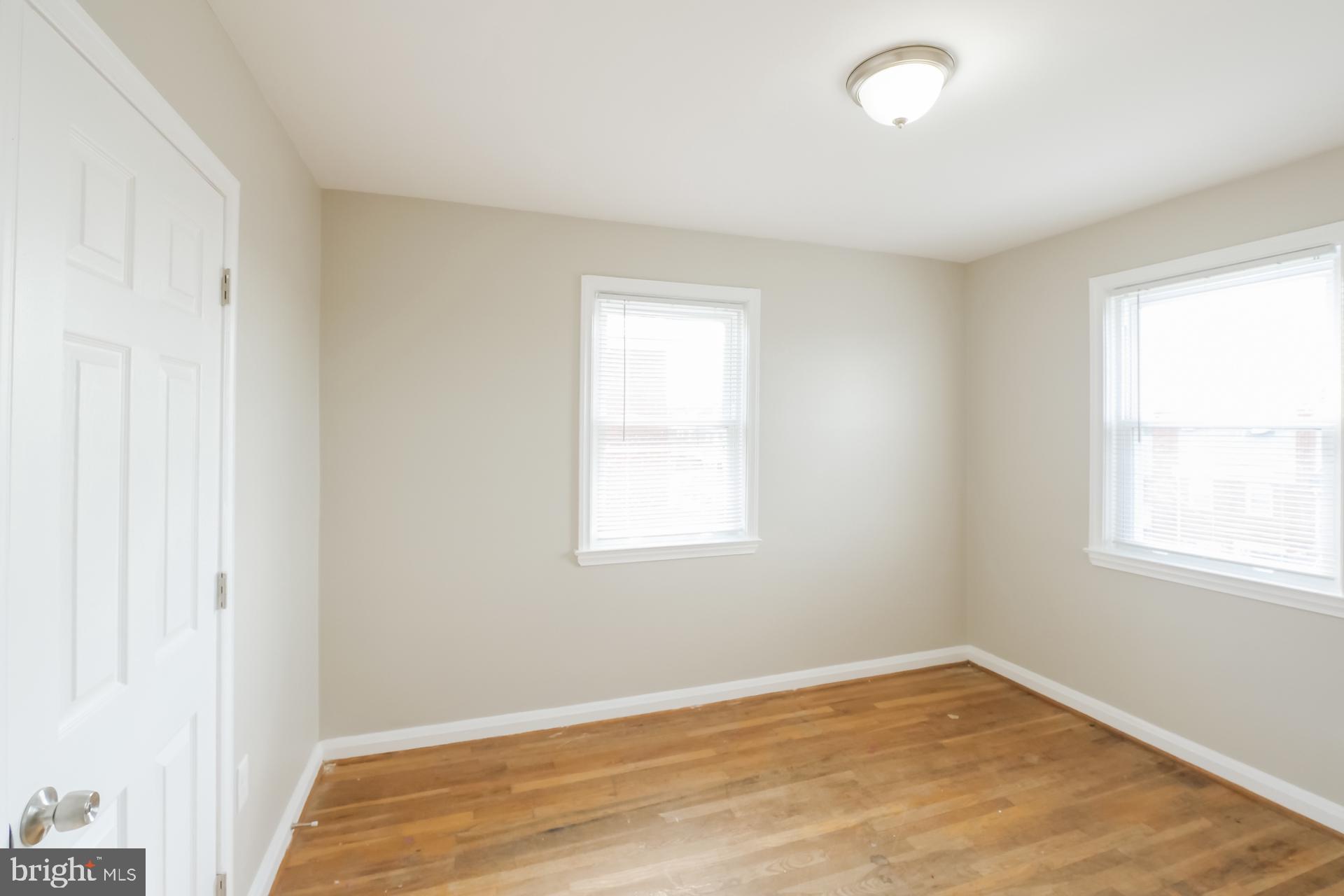 EASTWOOD - Residential Lease