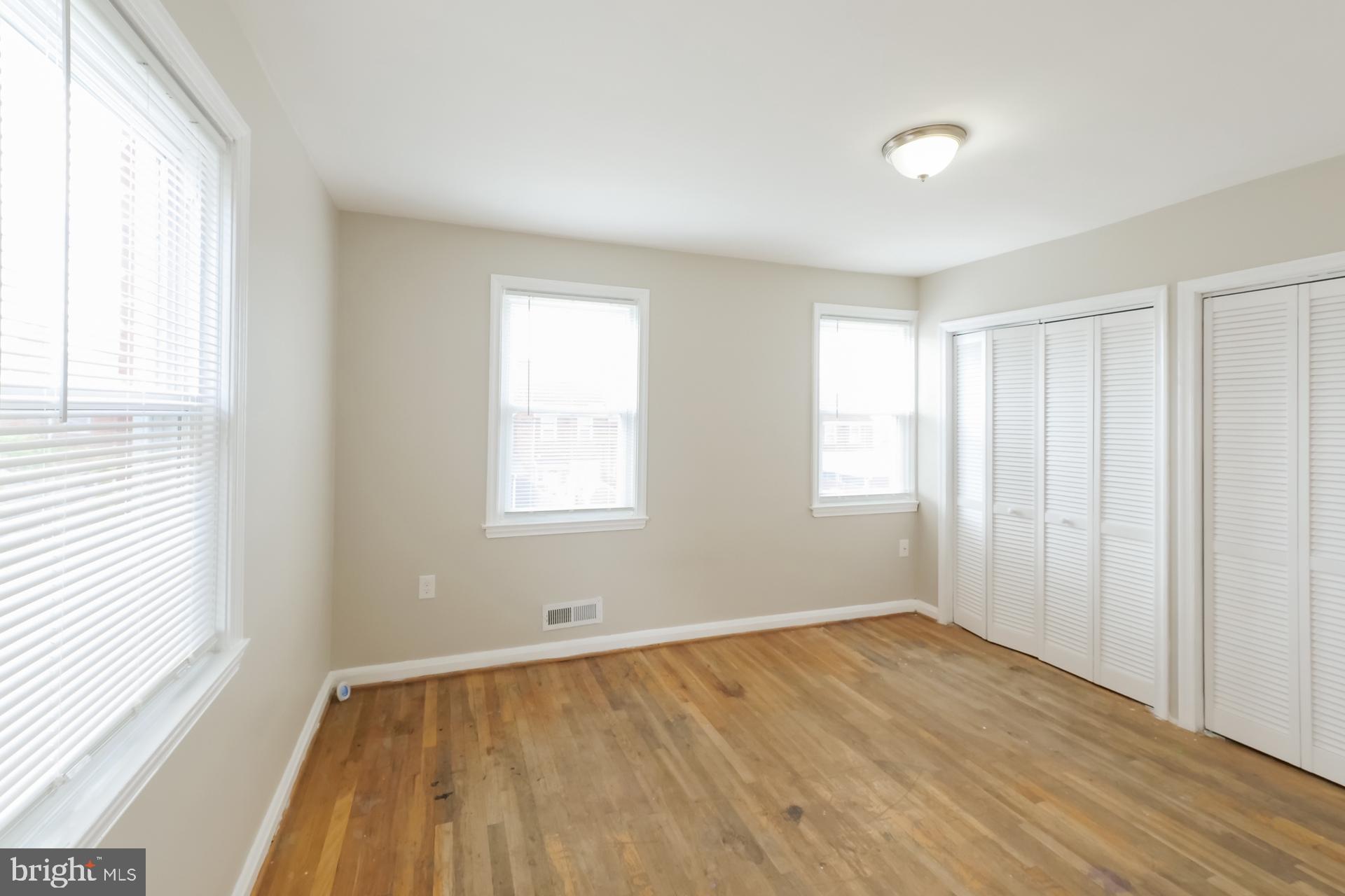 EASTWOOD - Residential Lease