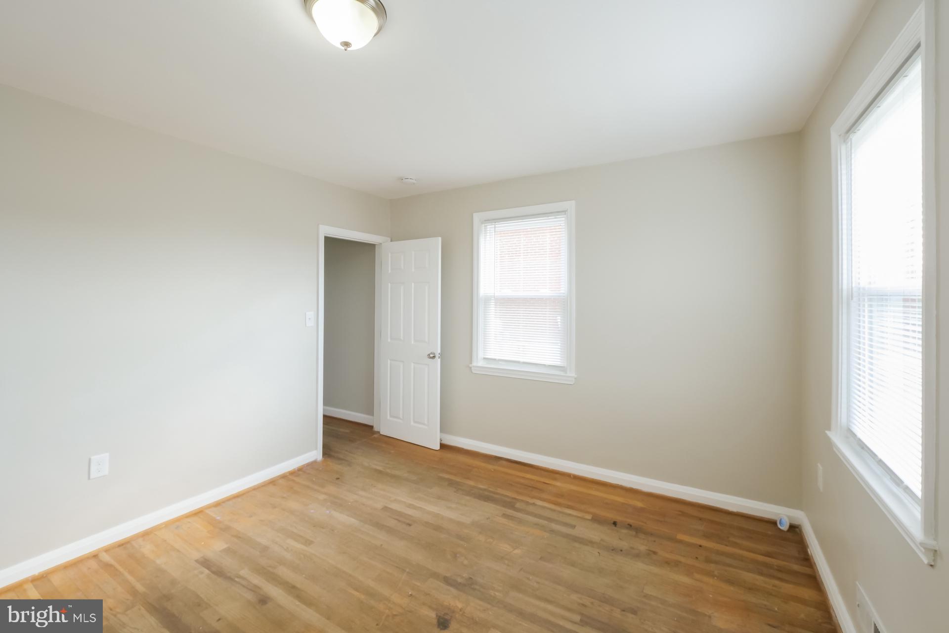 EASTWOOD - Residential Lease