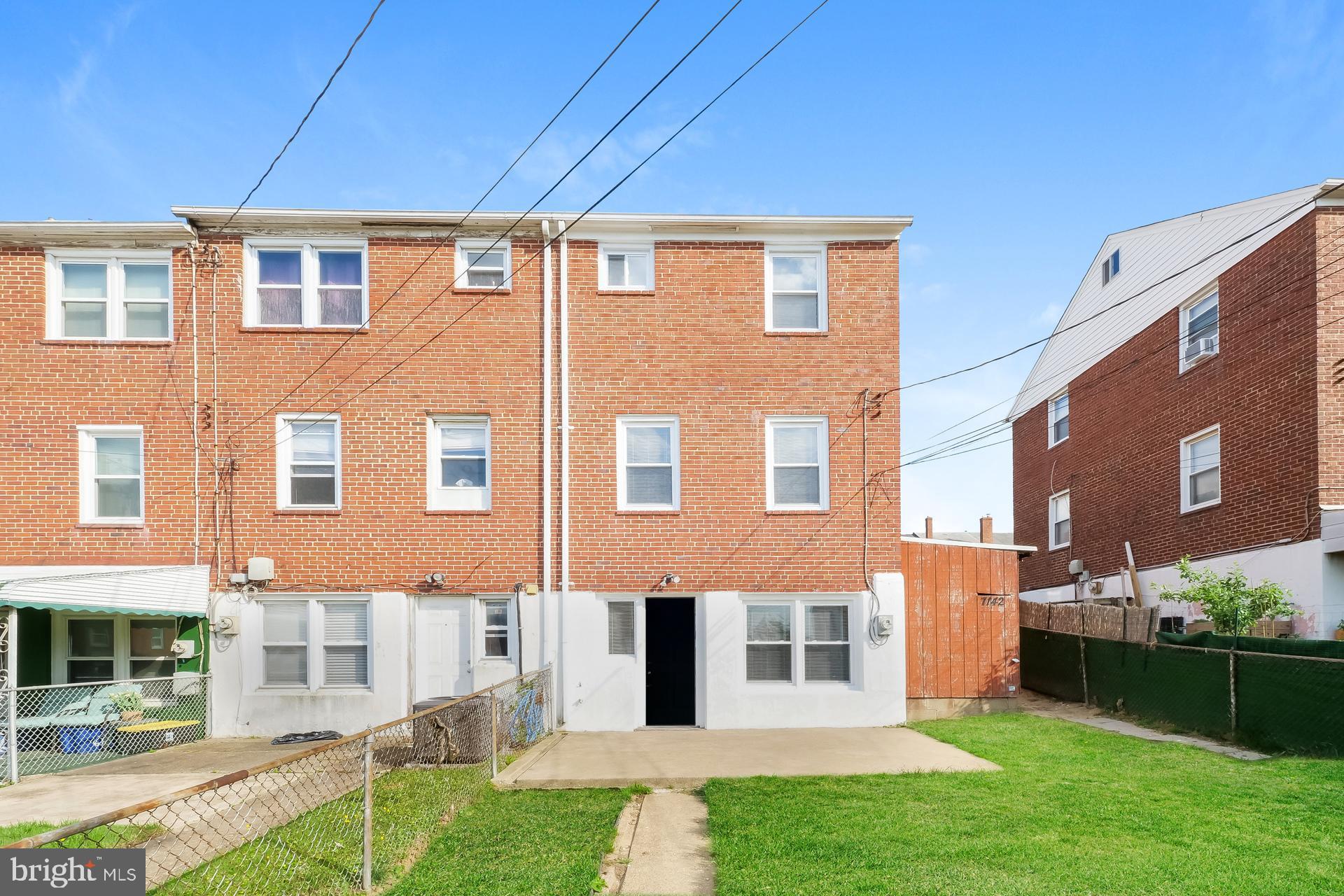 EASTWOOD - Residential Lease