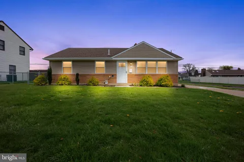 MLS: PABU2093178