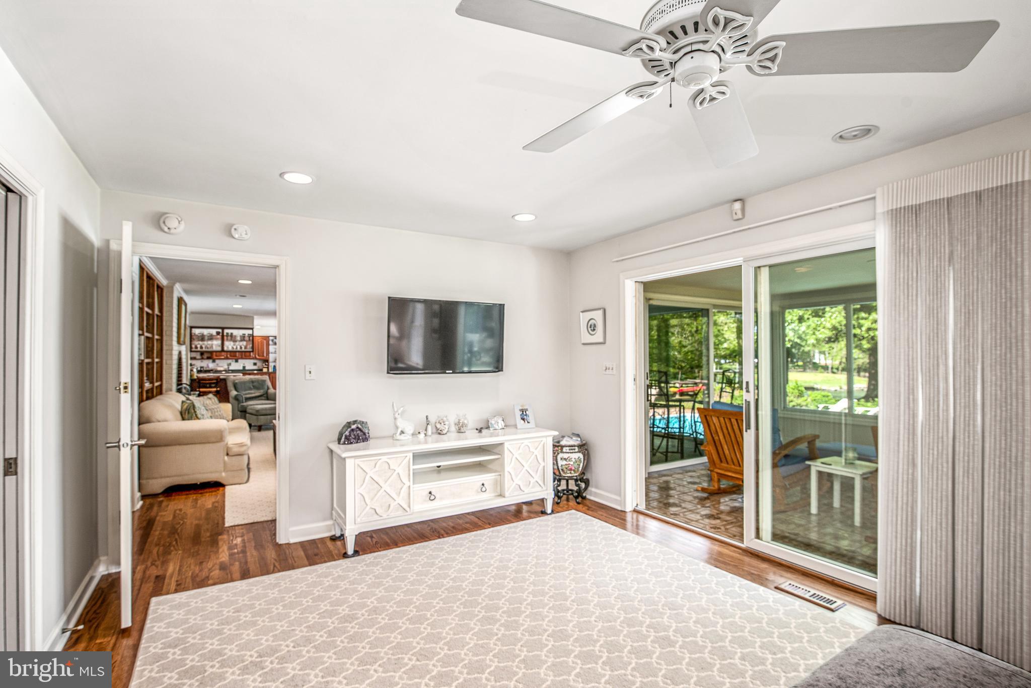 WAVERLY ISLAND ESTATES - Residential