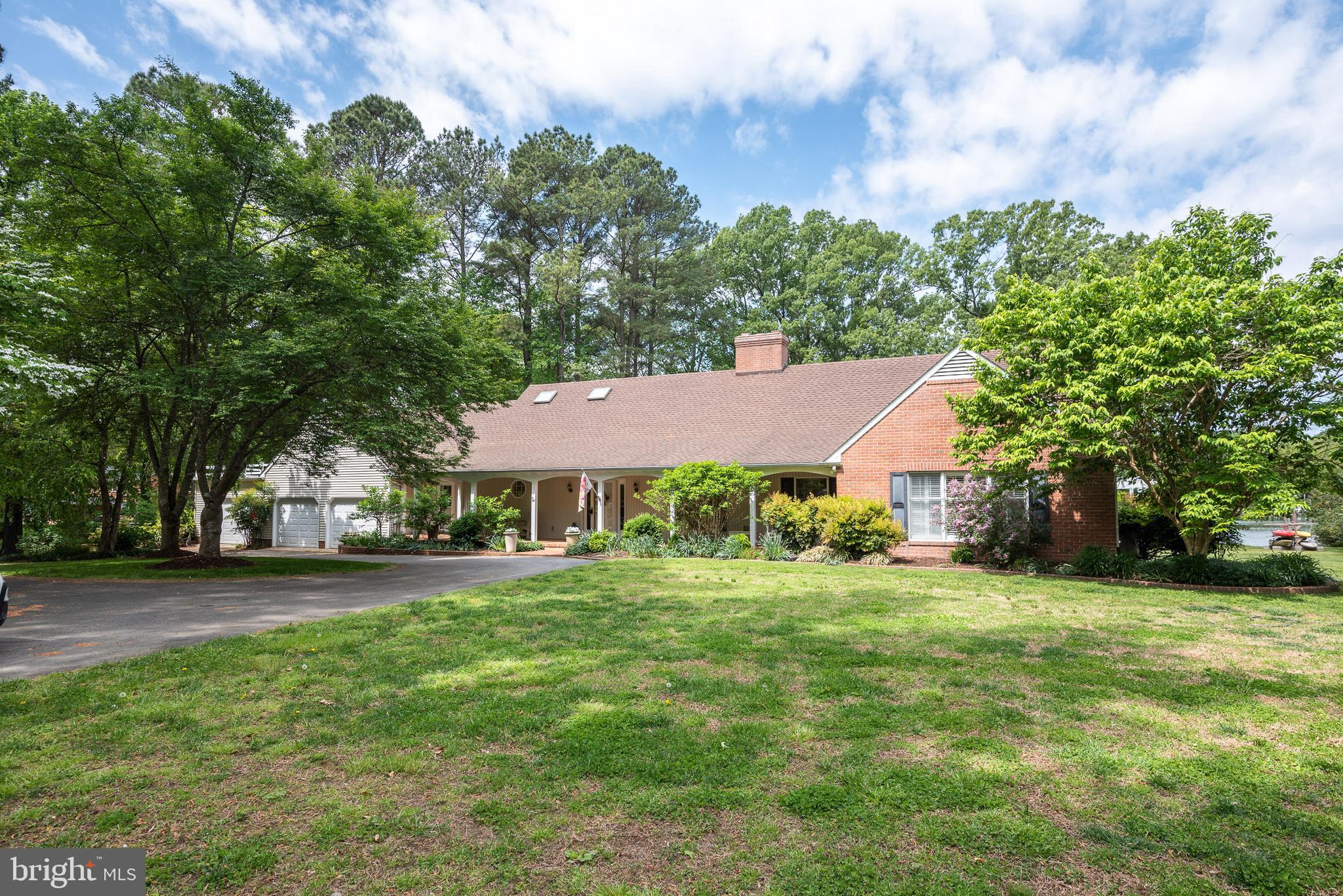 WAVERLY ISLAND ESTATES - Residential