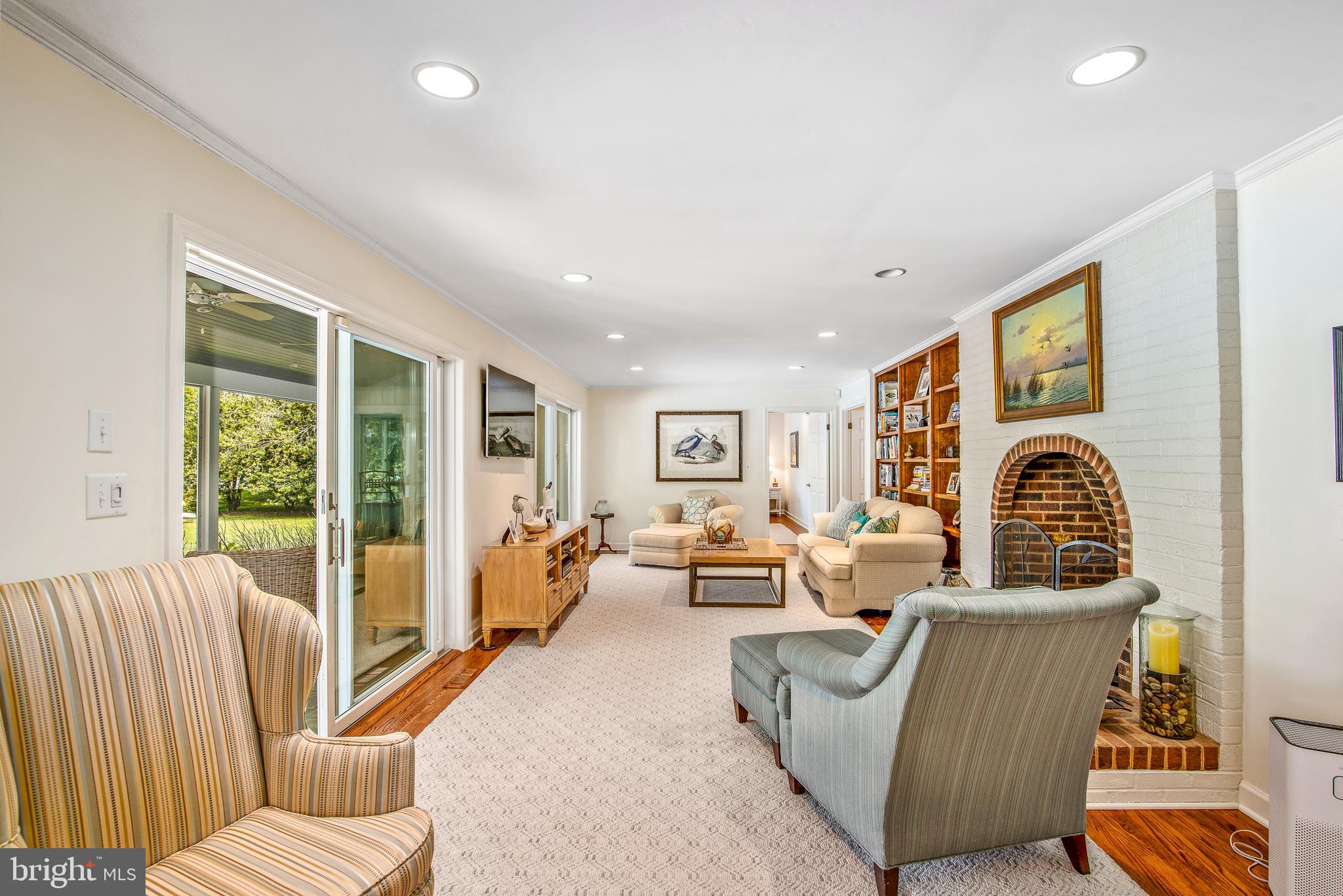 WAVERLY ISLAND ESTATES - Residential