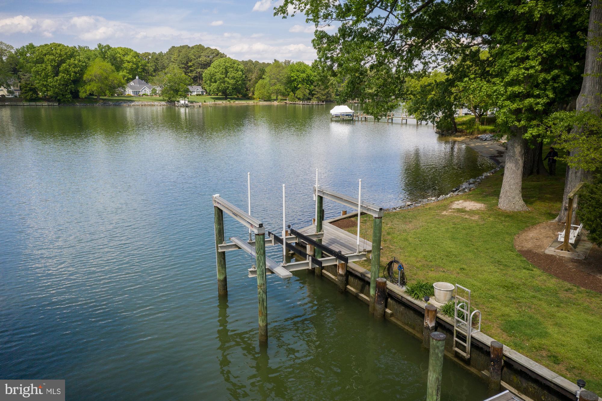 WAVERLY ISLAND ESTATES - Residential