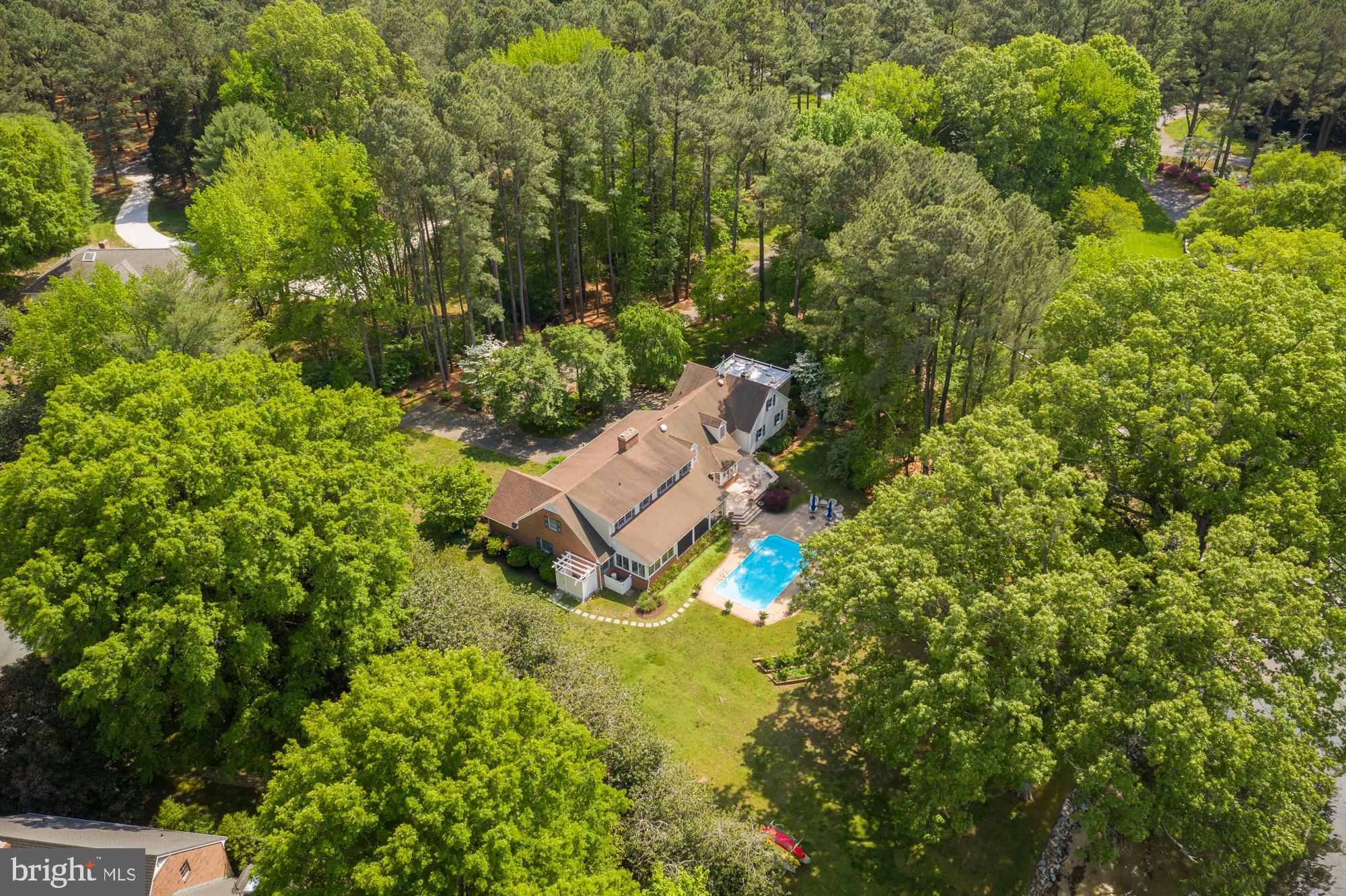 WAVERLY ISLAND ESTATES - Residential