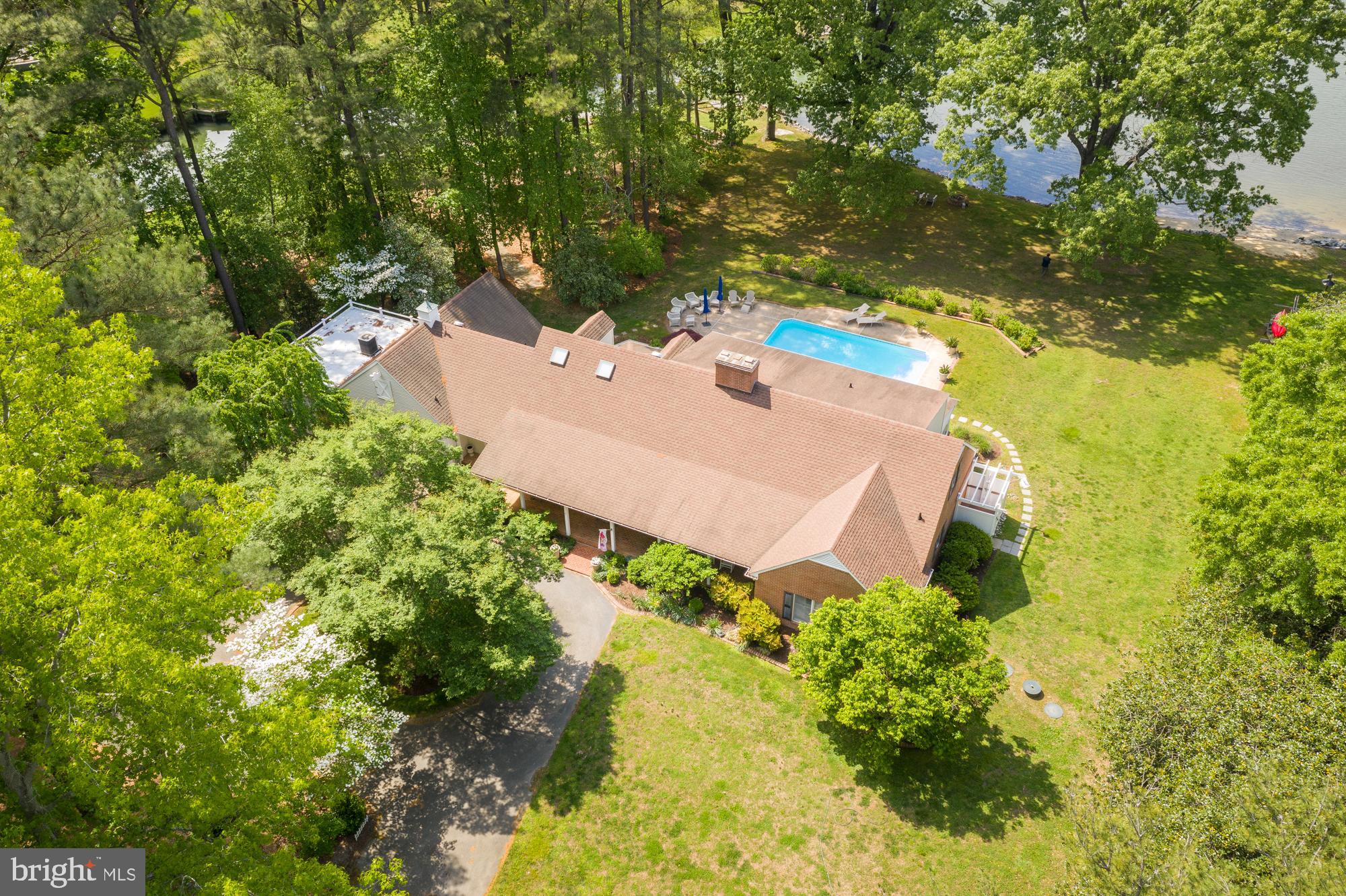 WAVERLY ISLAND ESTATES - Residential