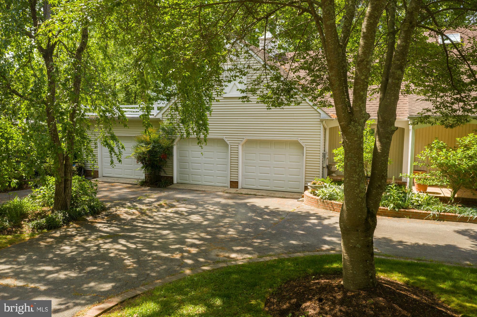 WAVERLY ISLAND ESTATES - Residential