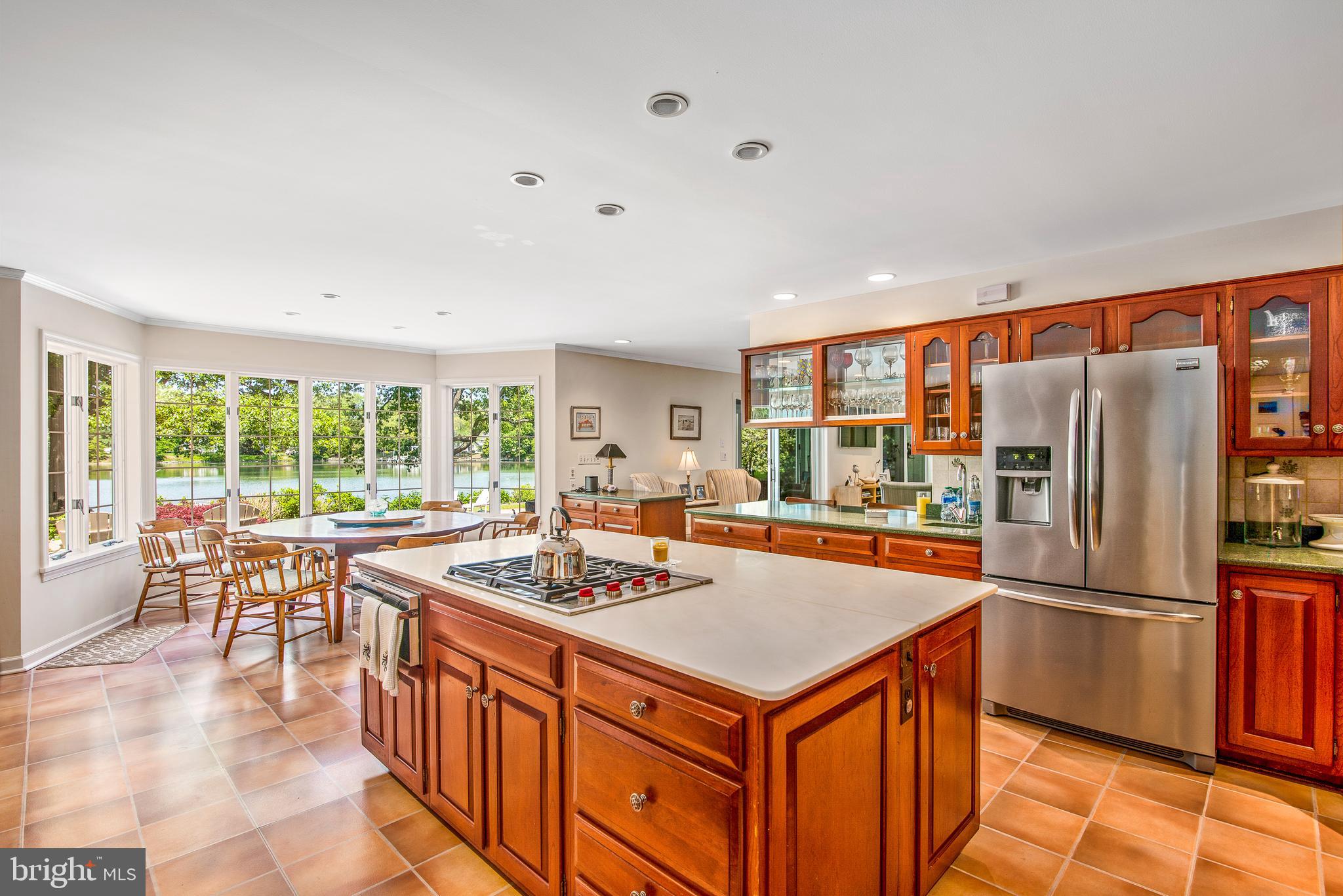 WAVERLY ISLAND ESTATES - Residential