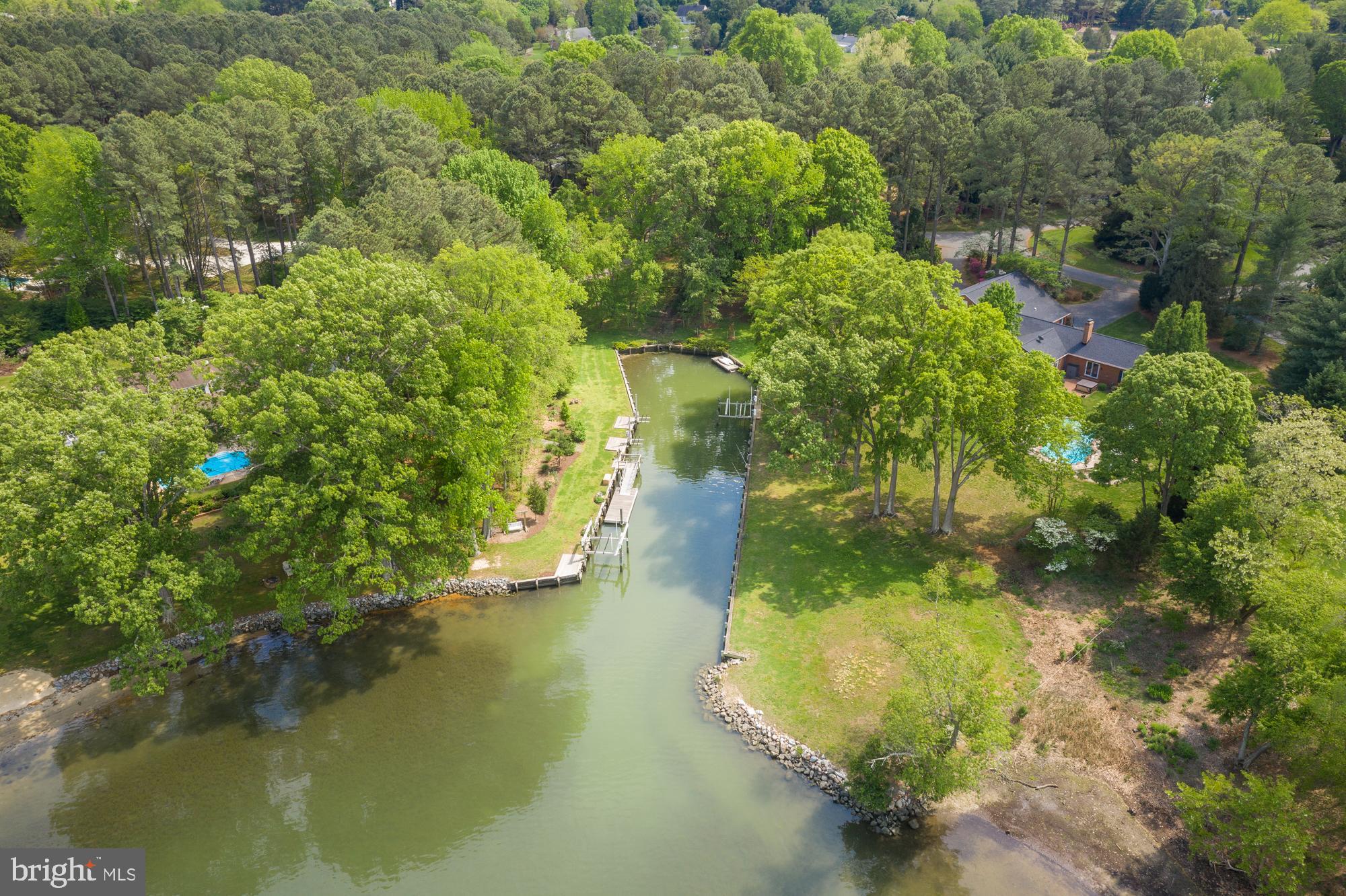 WAVERLY ISLAND ESTATES - Residential