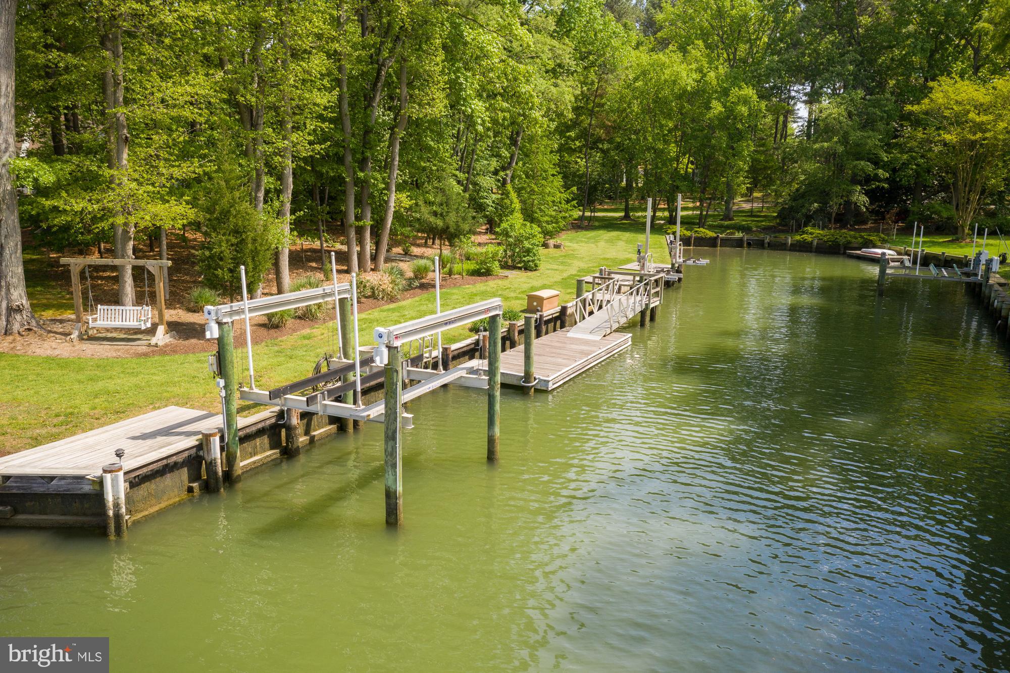 WAVERLY ISLAND ESTATES - Residential