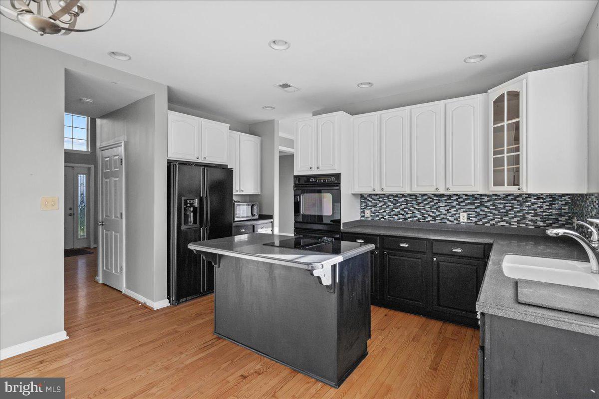 LOCUST HILL - Residential