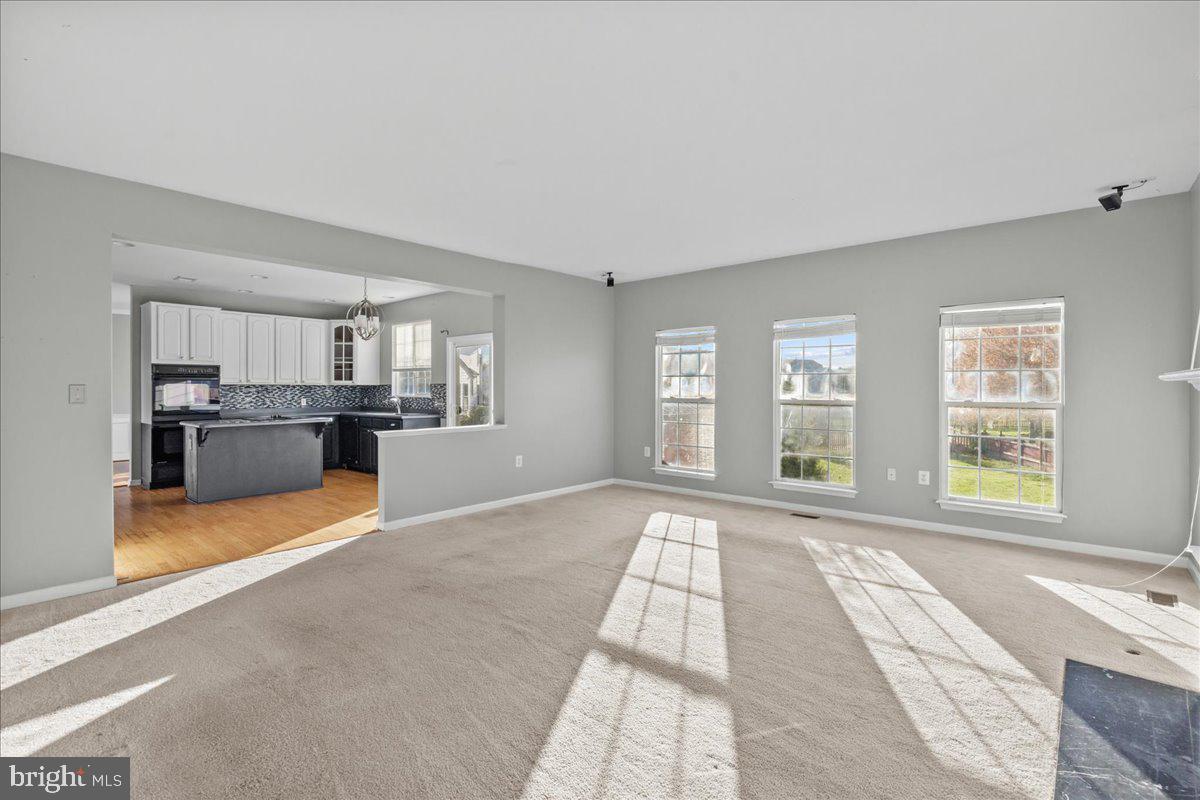 LOCUST HILL - Residential