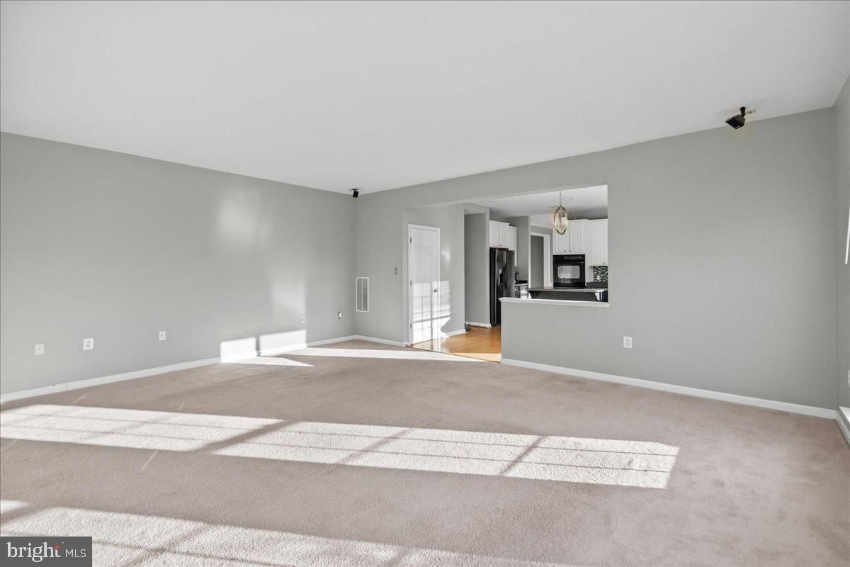 LOCUST HILL - Residential