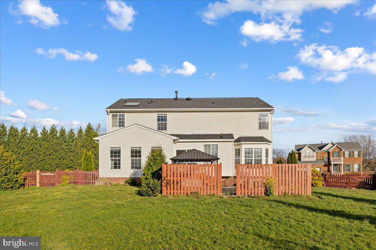 LOCUST HILL - Residential