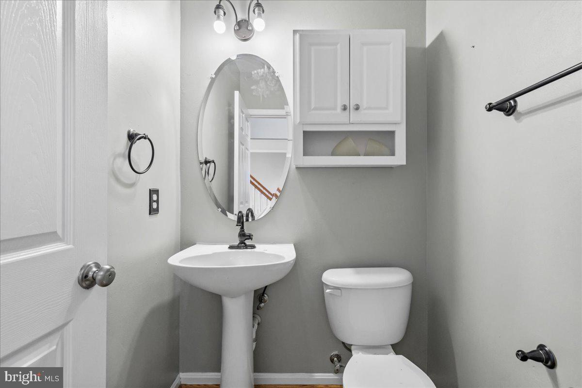 LOCUST HILL - Residential