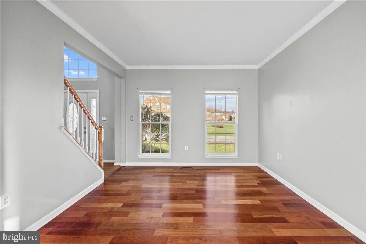 LOCUST HILL - Residential