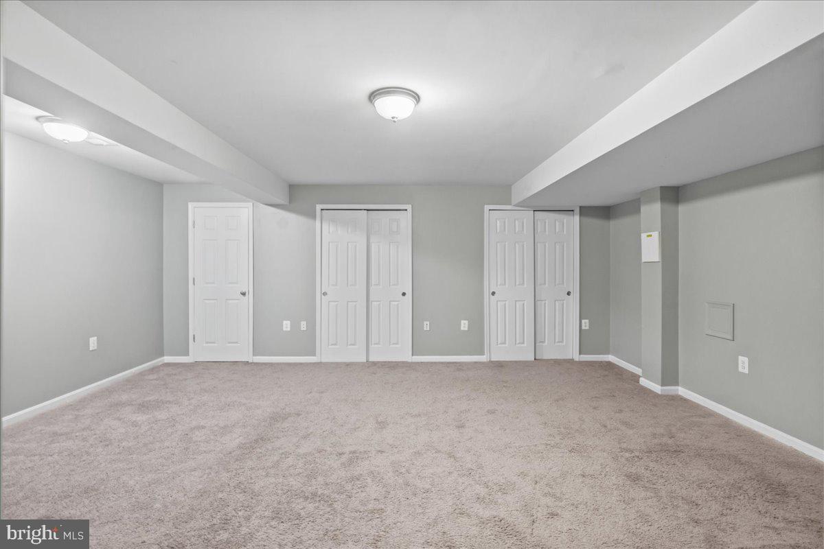 LOCUST HILL - Residential