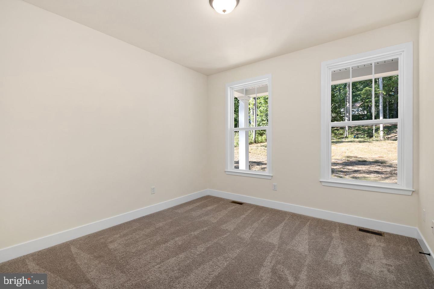 LAKE WILDERNESS - Residential Lease