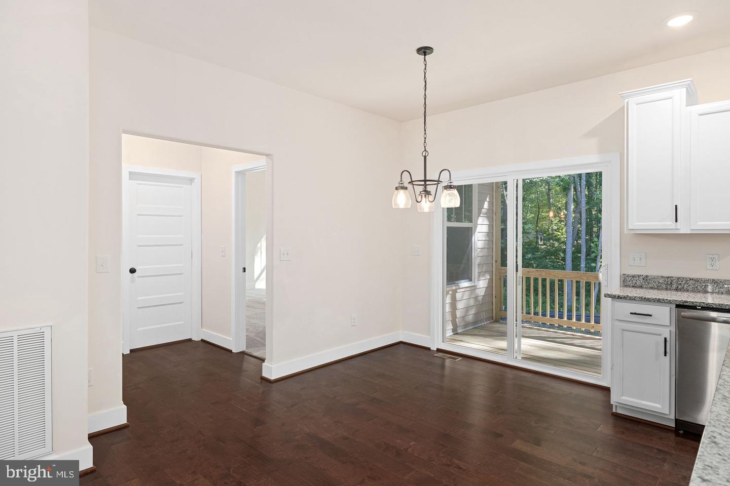 LAKE WILDERNESS - Residential Lease