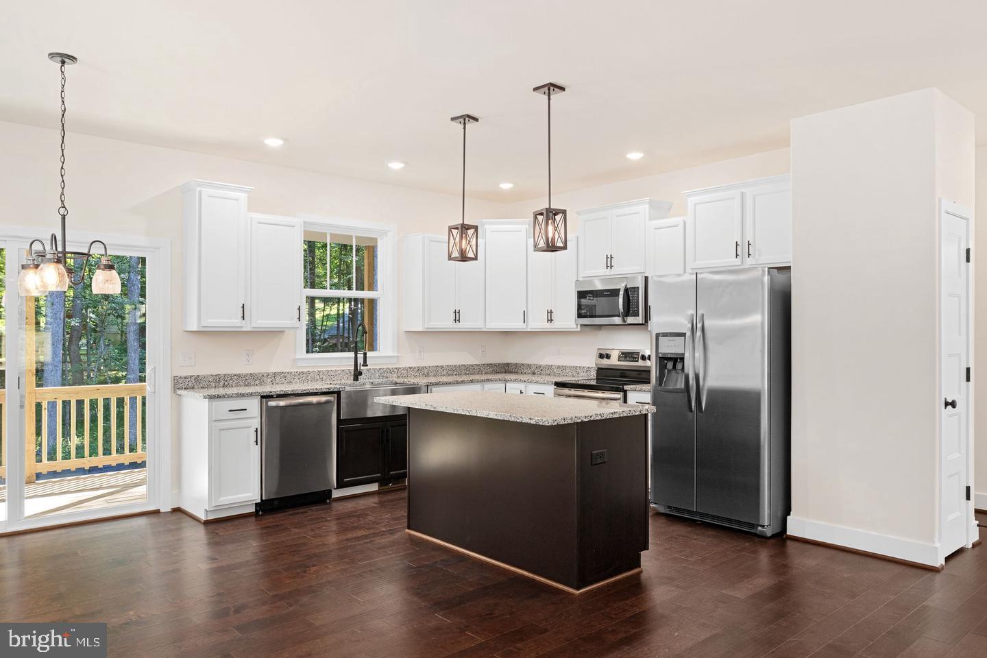 LAKE WILDERNESS - Residential Lease