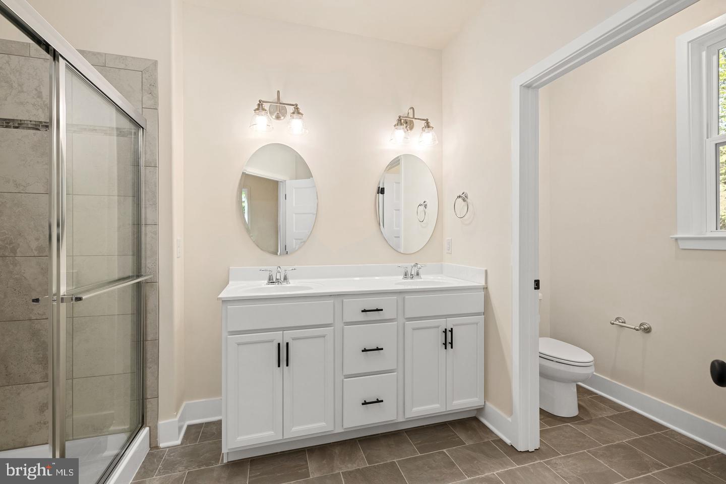 LAKE WILDERNESS - Residential Lease