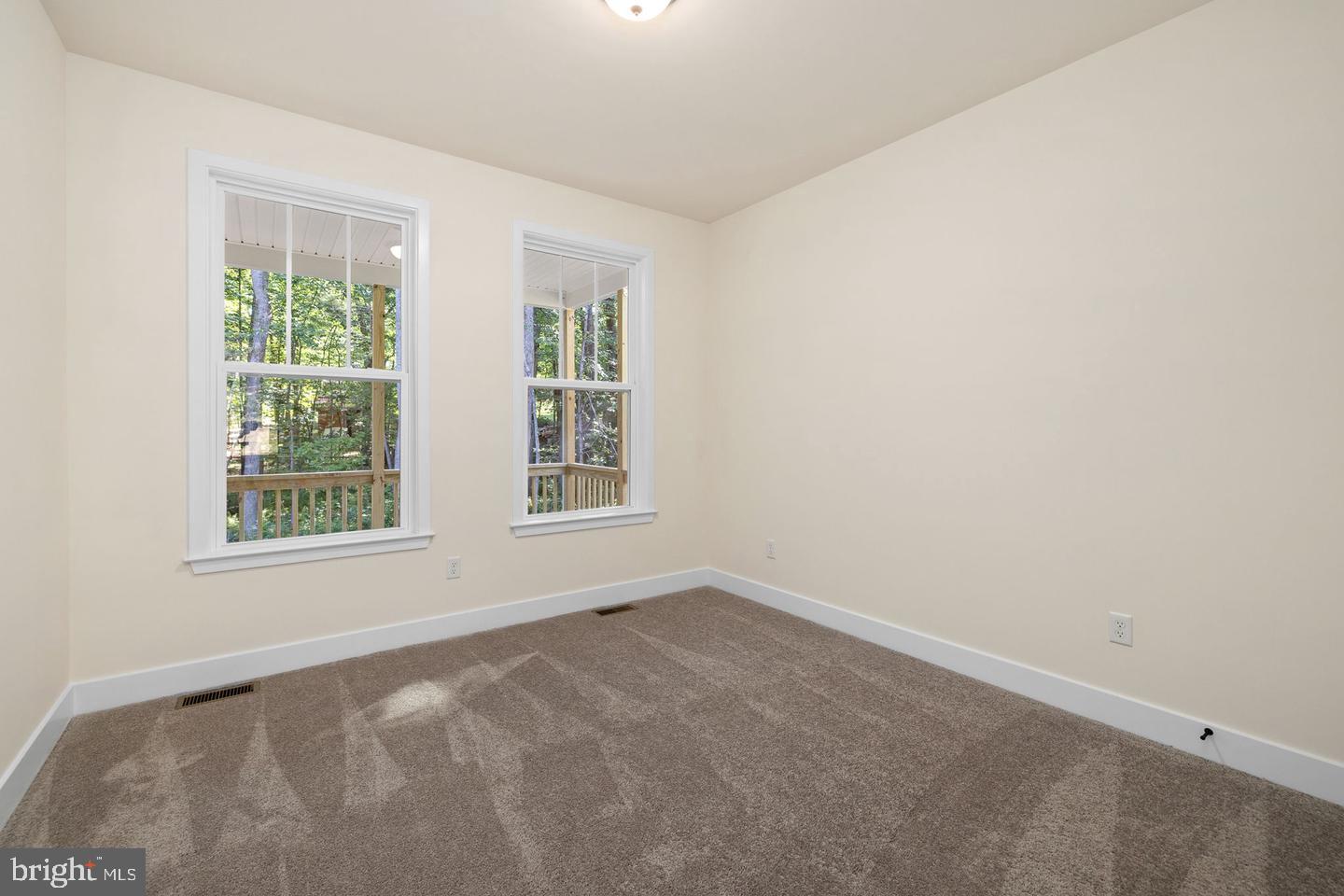 LAKE WILDERNESS - Residential Lease