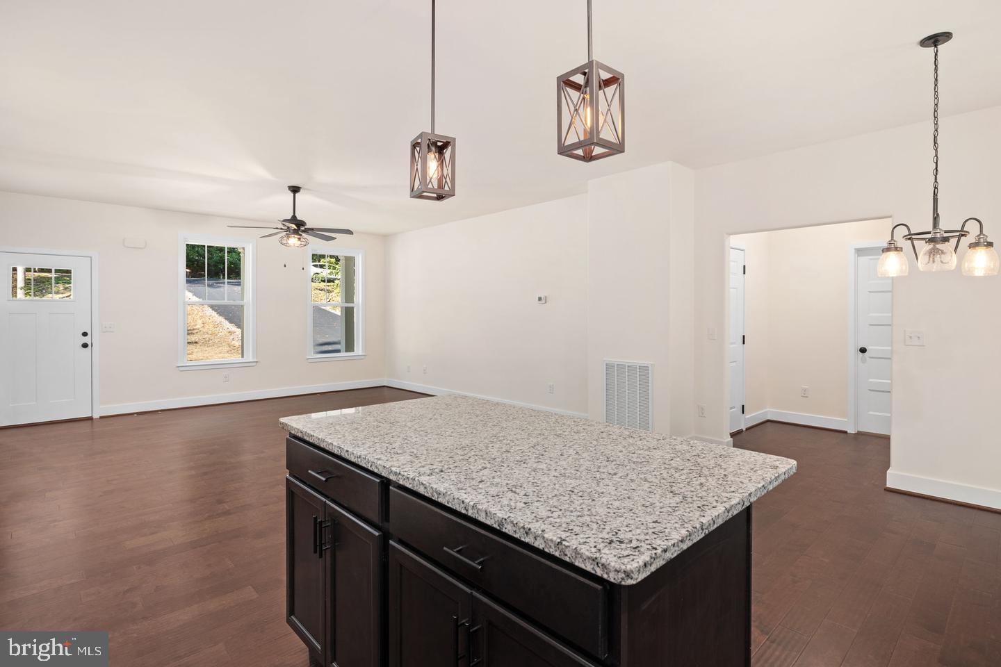 LAKE WILDERNESS - Residential Lease