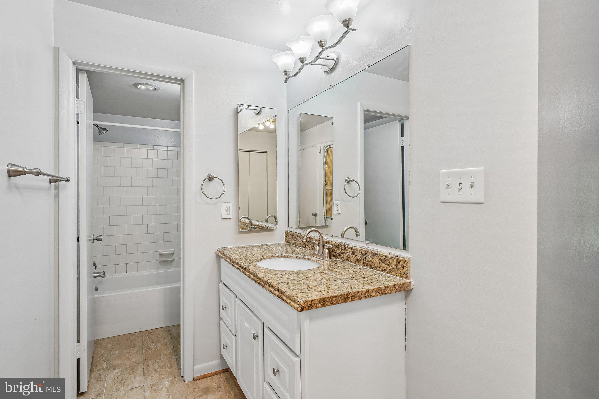 HERITAGE GREEN - Residential