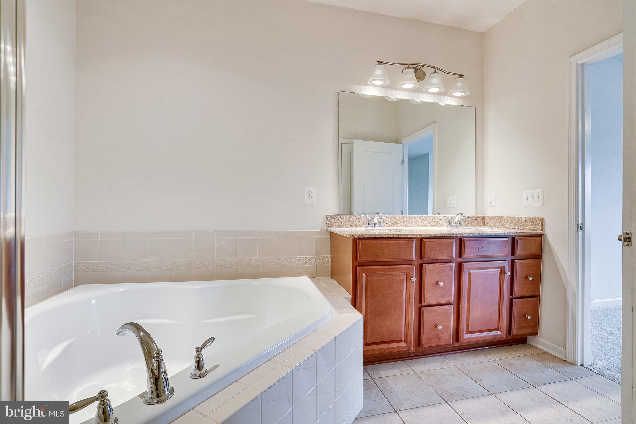 MORLEY CORNER - Residential