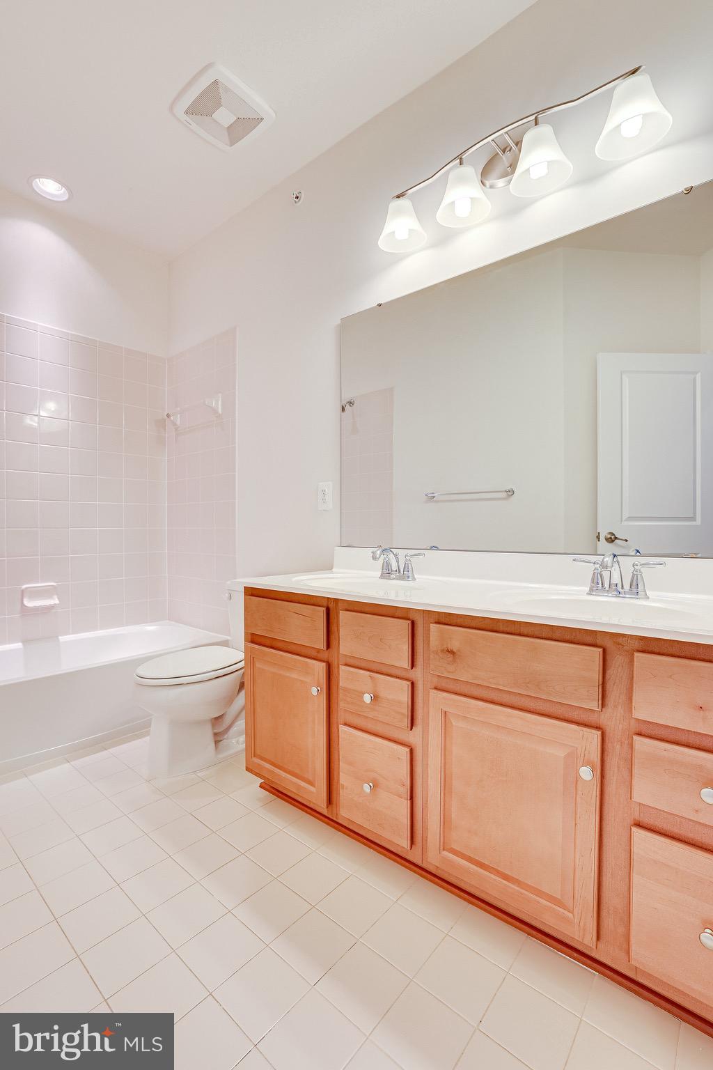 MORLEY CORNER - Residential