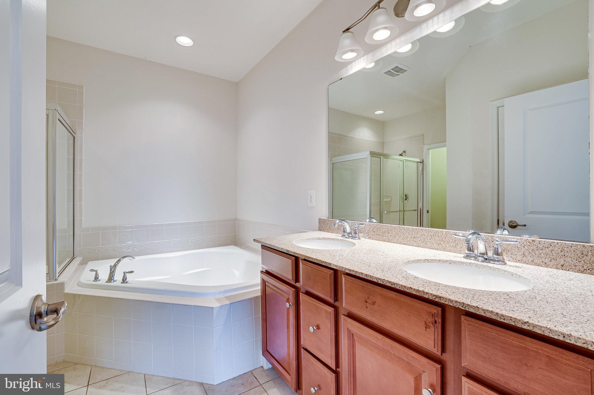 MORLEY CORNER - Residential