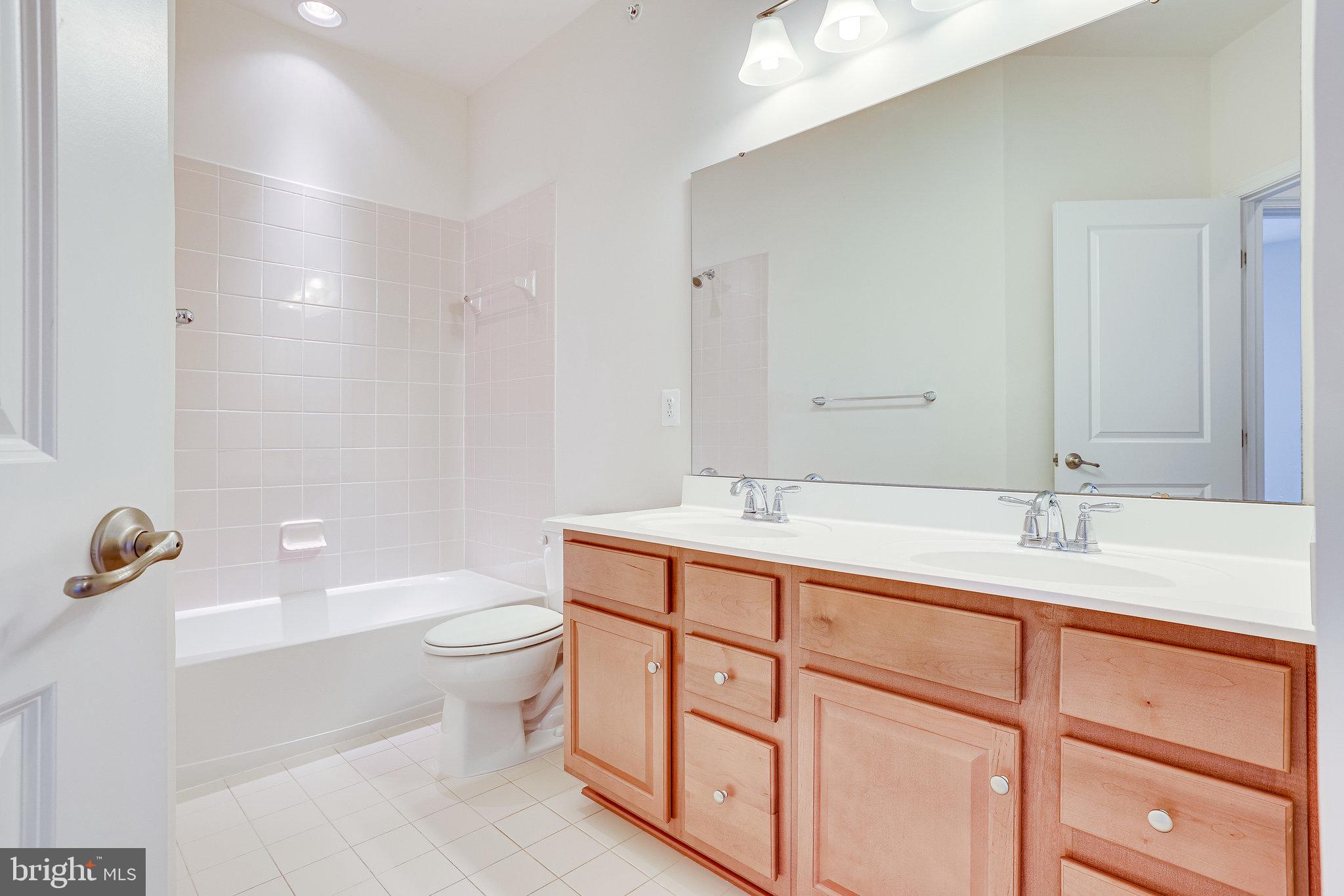 MORLEY CORNER - Residential