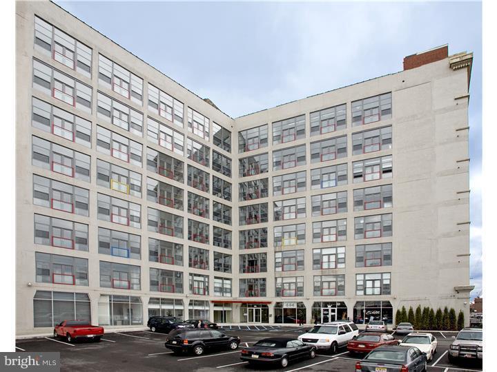Super Juiced Up Industrial NY Loft Style Condo. Highlights of unit include: HW Flooring thru-out, Includes a parking space in our gated lot, access to an 8000 sq ft fitness center, 24/7 front desk personnel & on-site maintenance. 444 Lofts is a true warehouse conversion featuring concrete beamed ceilings and magnificent views of the city. Kitchens feature sleek black granite counters & stainless steel appliances, Italian Glass Backsplash, Generous closet space. HVAC, high speed net/cable access. This unit features floor to Ceiling windows with lots of light, 2 Large Private bedrooms, Juliette Balcony.