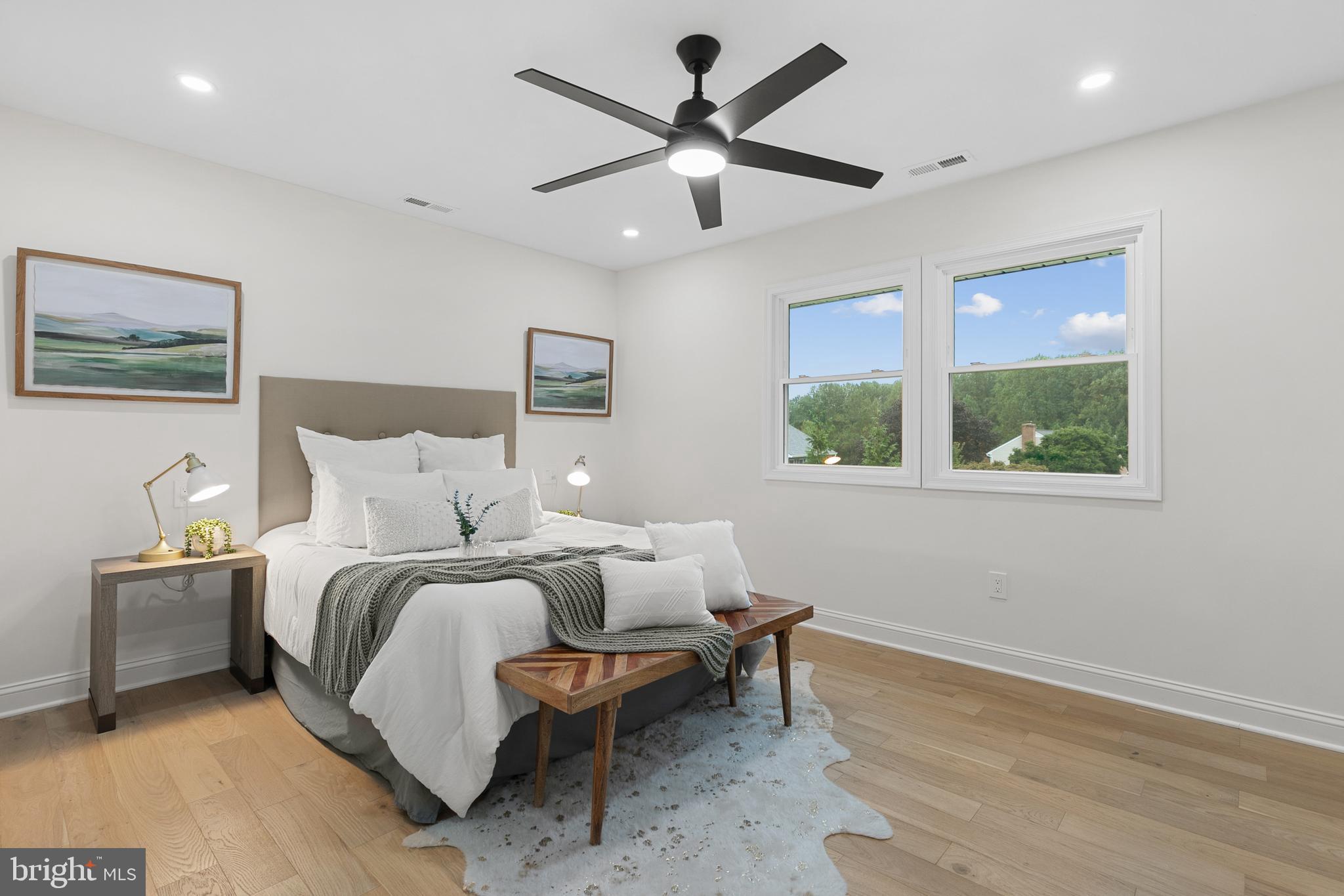FALLS ESTATES - Residential