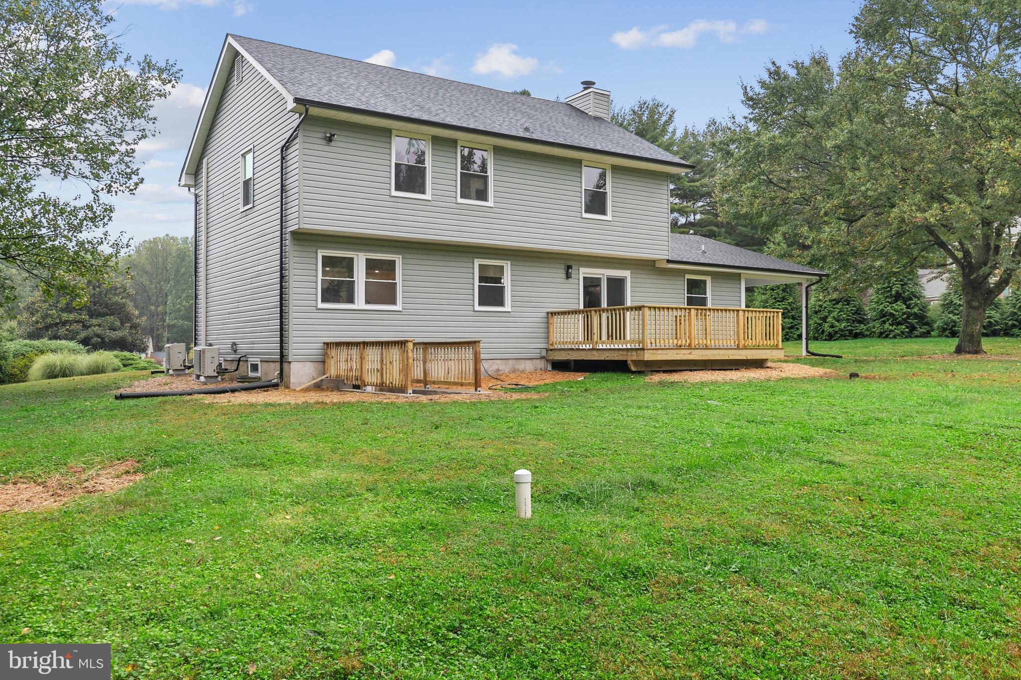 FALLS ESTATES - Residential