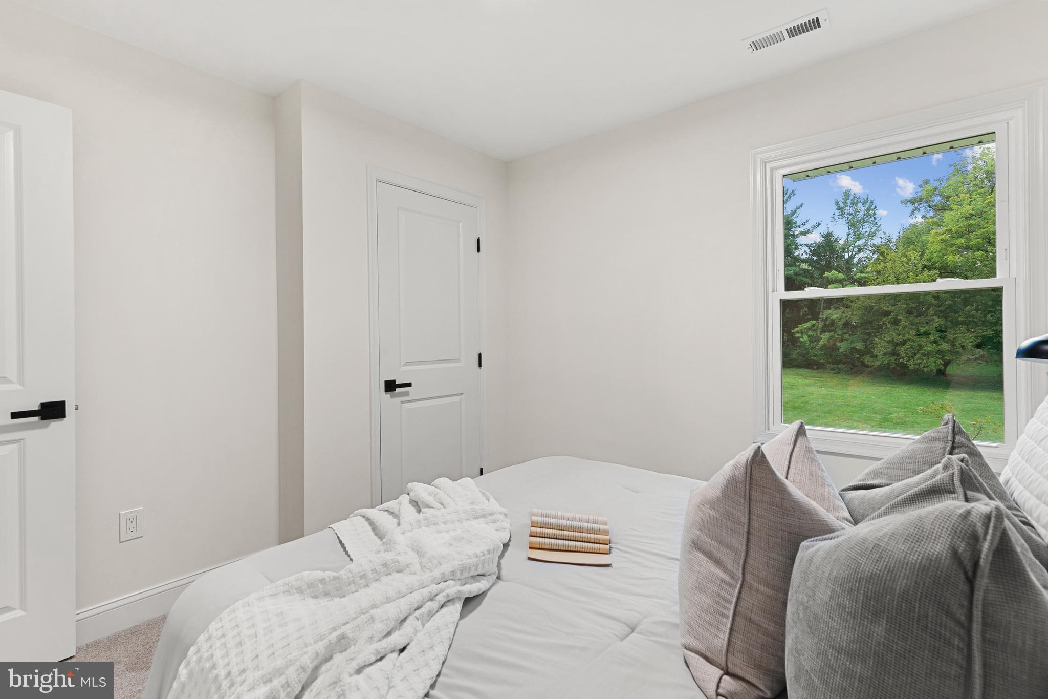 FALLS ESTATES - Residential