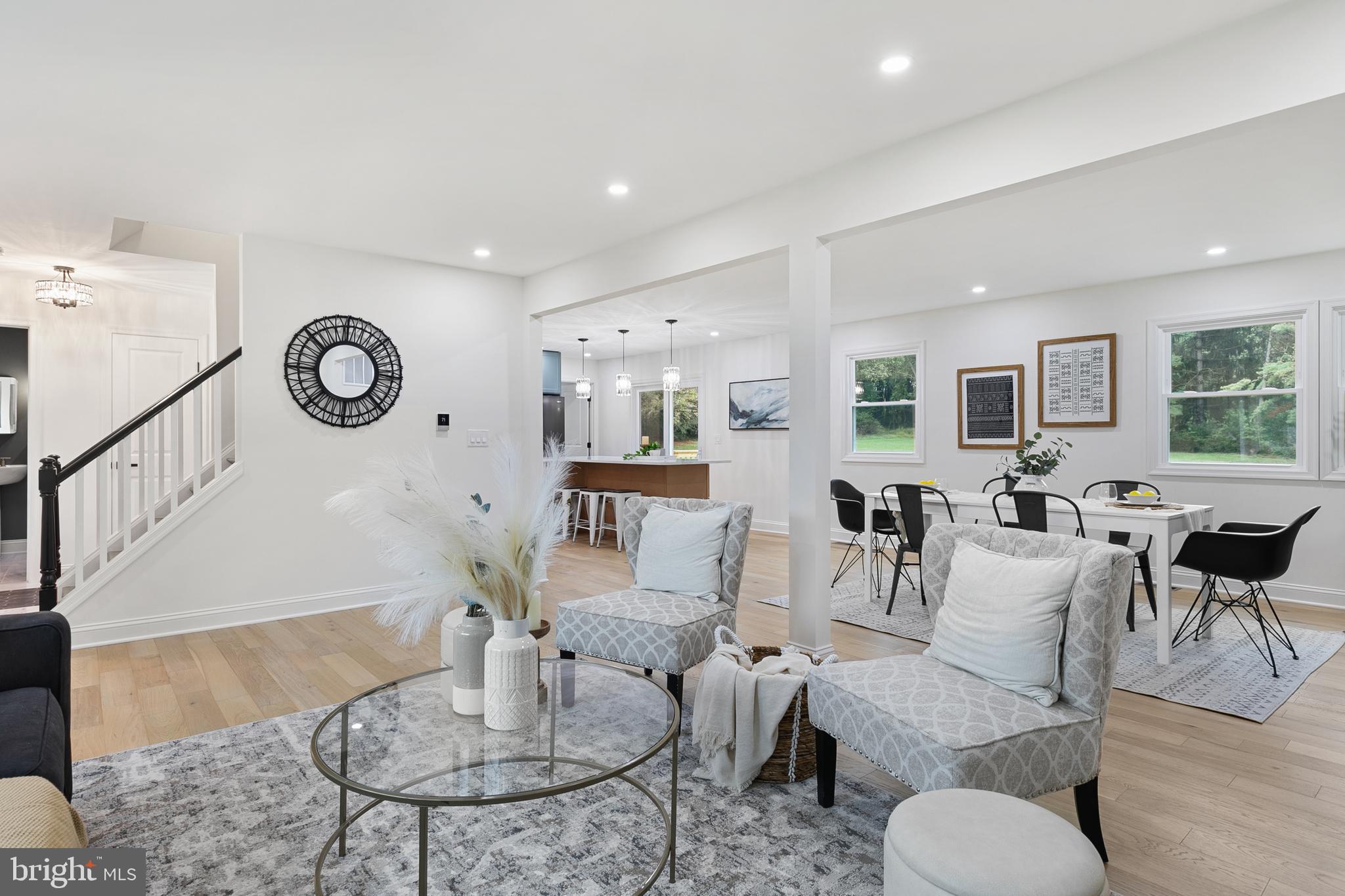 FALLS ESTATES - Residential
