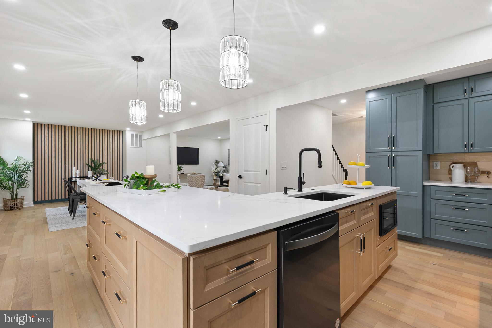 FALLS ESTATES - Residential