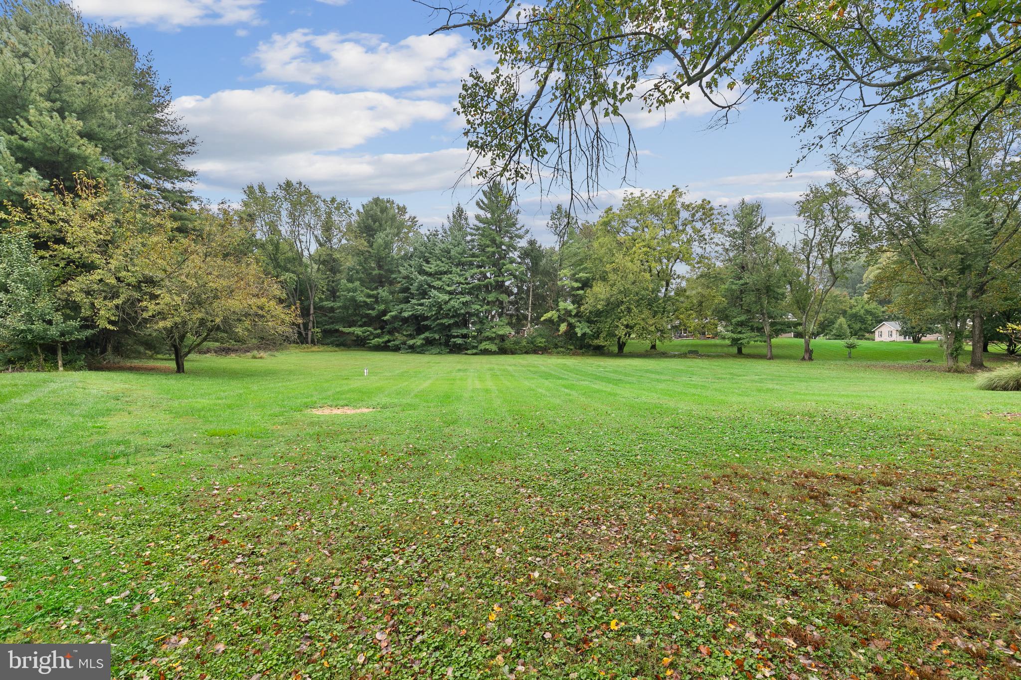 FALLS ESTATES - Residential