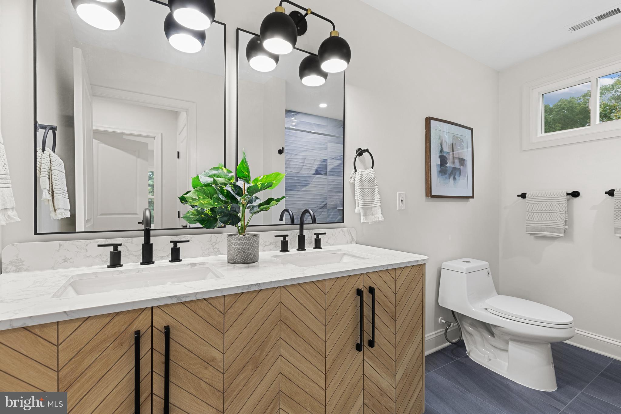 FALLS ESTATES - Residential