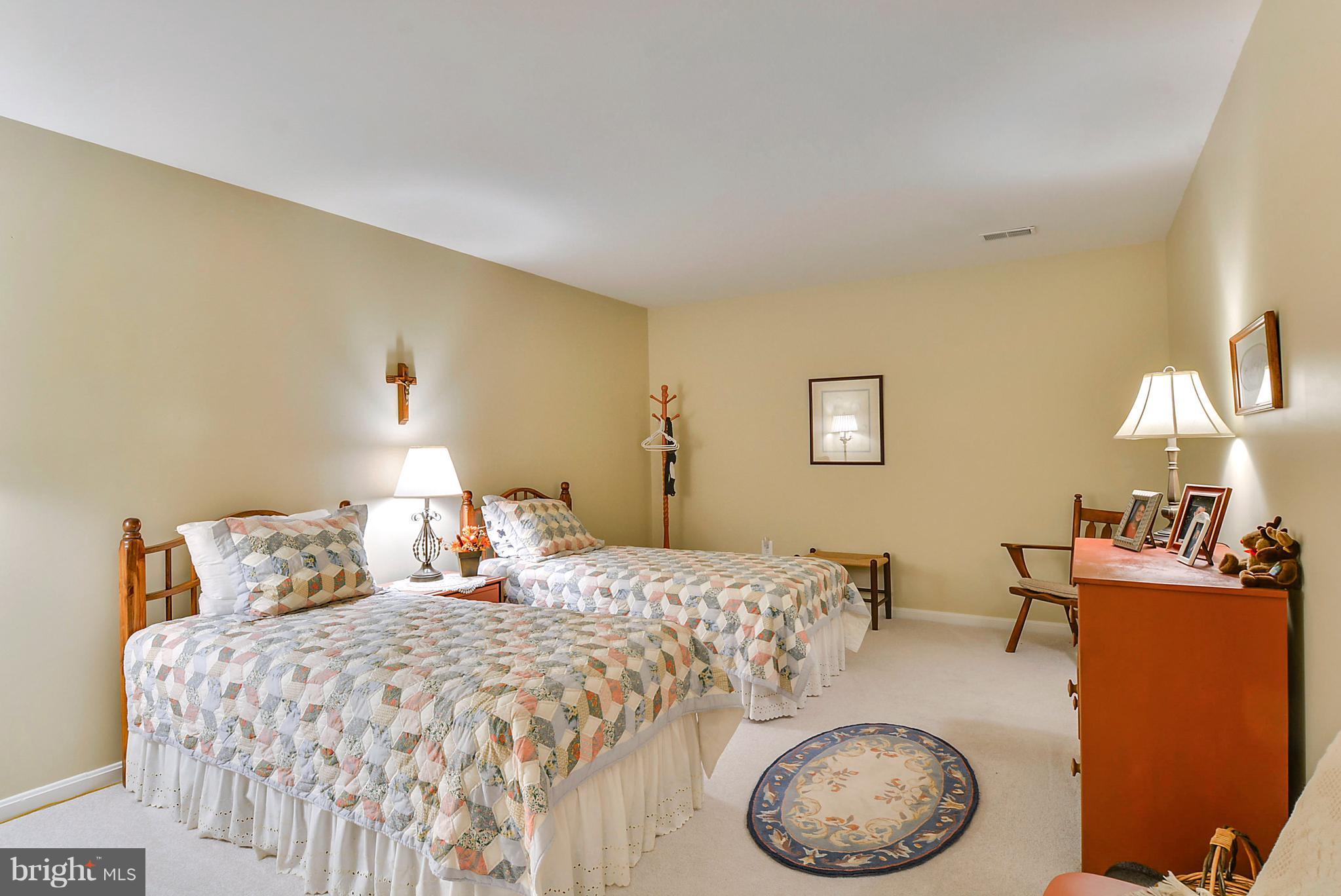 HOMEPLACE ON PELHAMS REACH - Residential