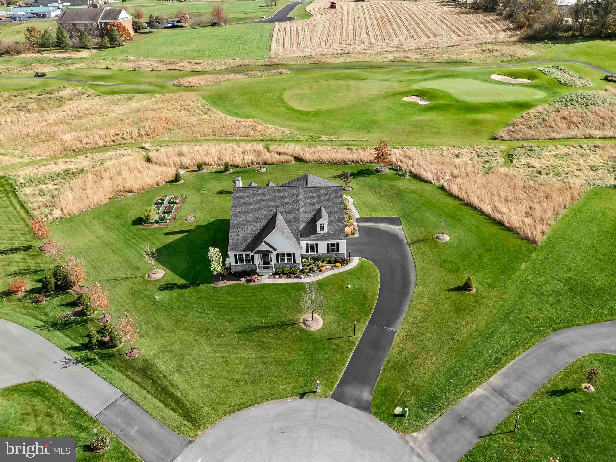 275 BENTLEY DR