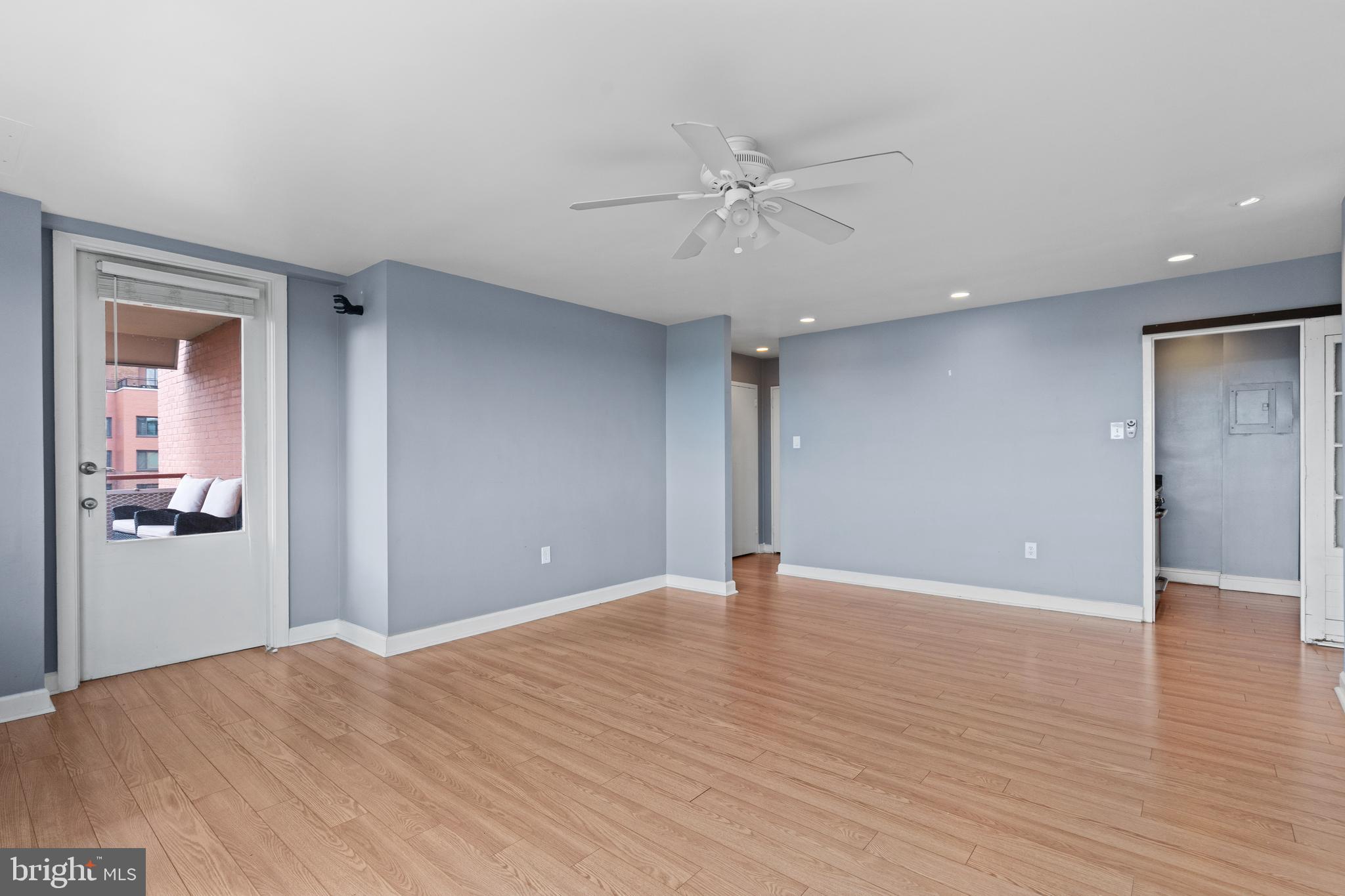 RIVER PLACE - Residential Lease