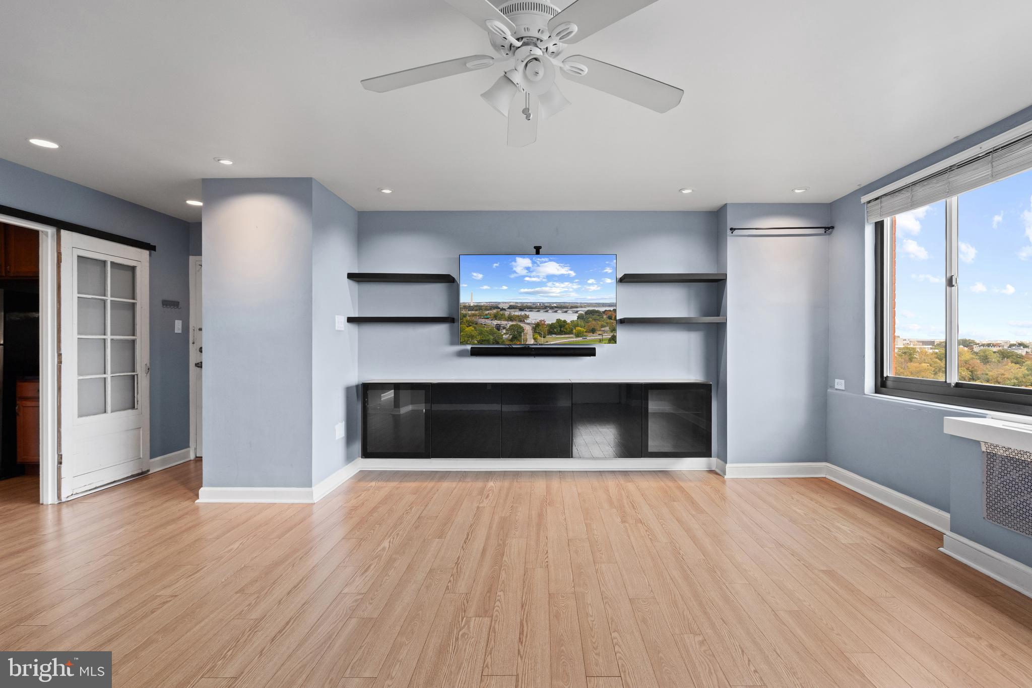 RIVER PLACE - Residential Lease