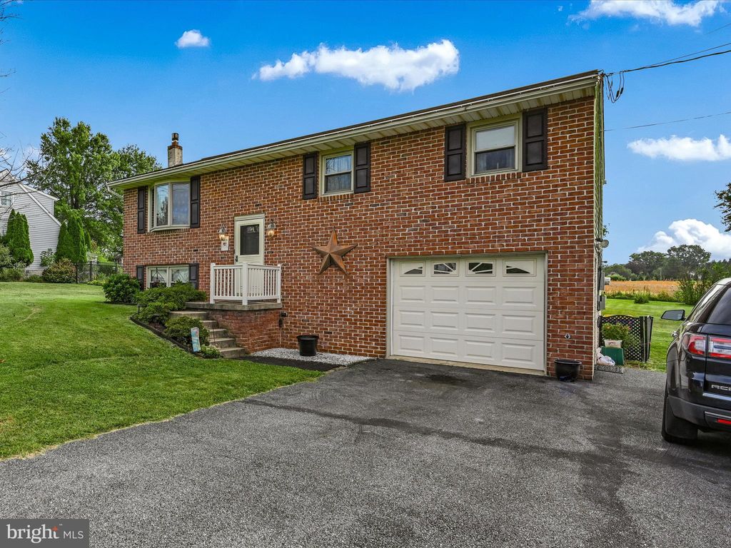 Photo of 314 Reinholds Road, Denver, PA 17517 (MLS # PALA2057190)