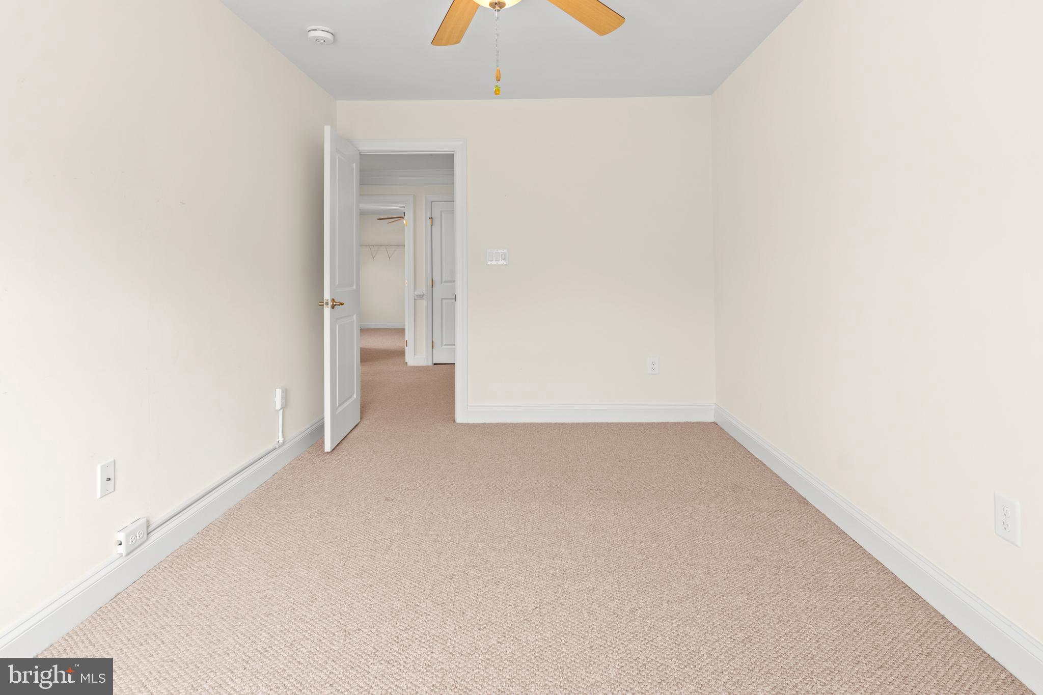 STONELEIGH SUMMIT - Residential