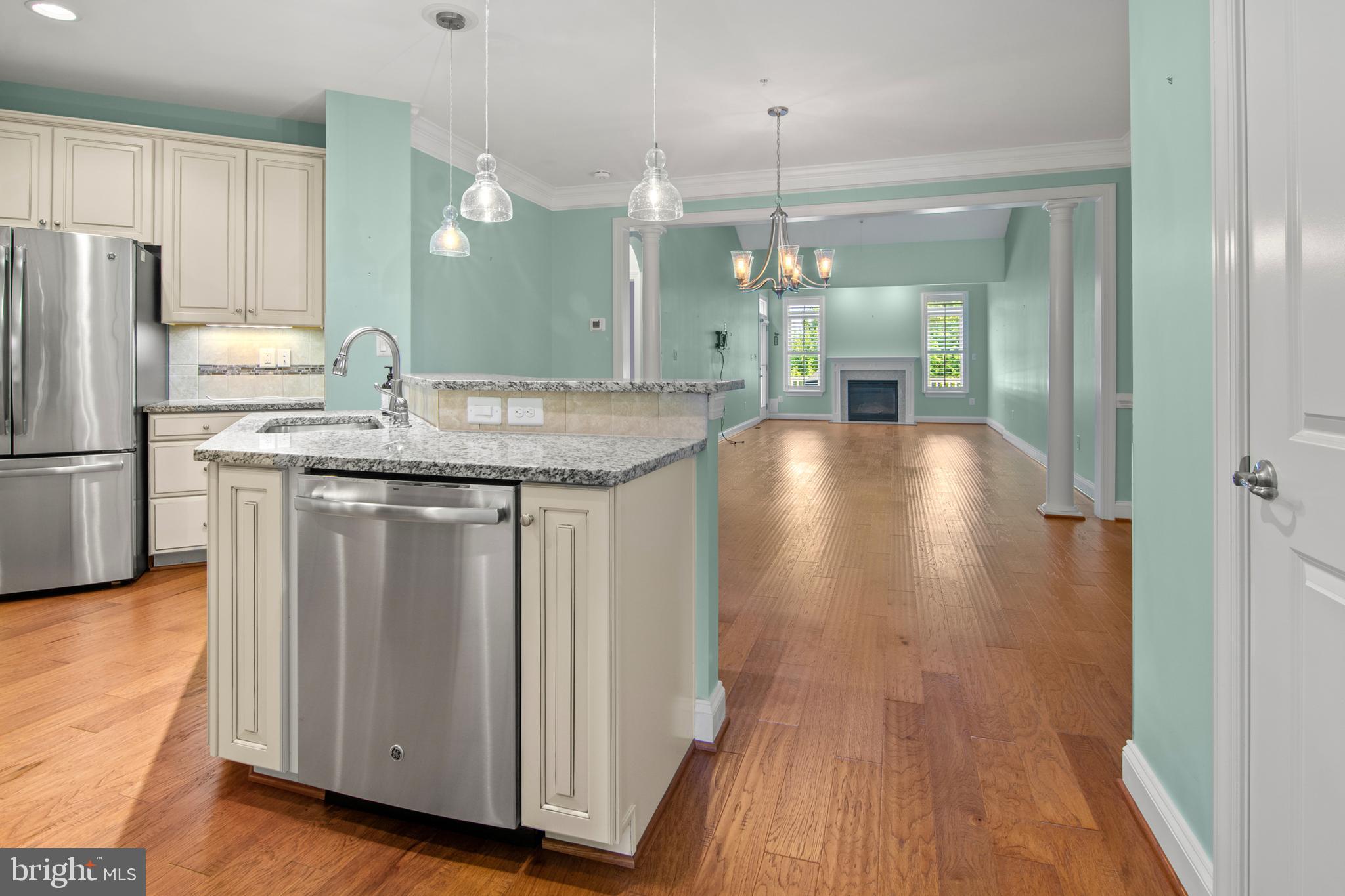 STONELEIGH SUMMIT - Residential