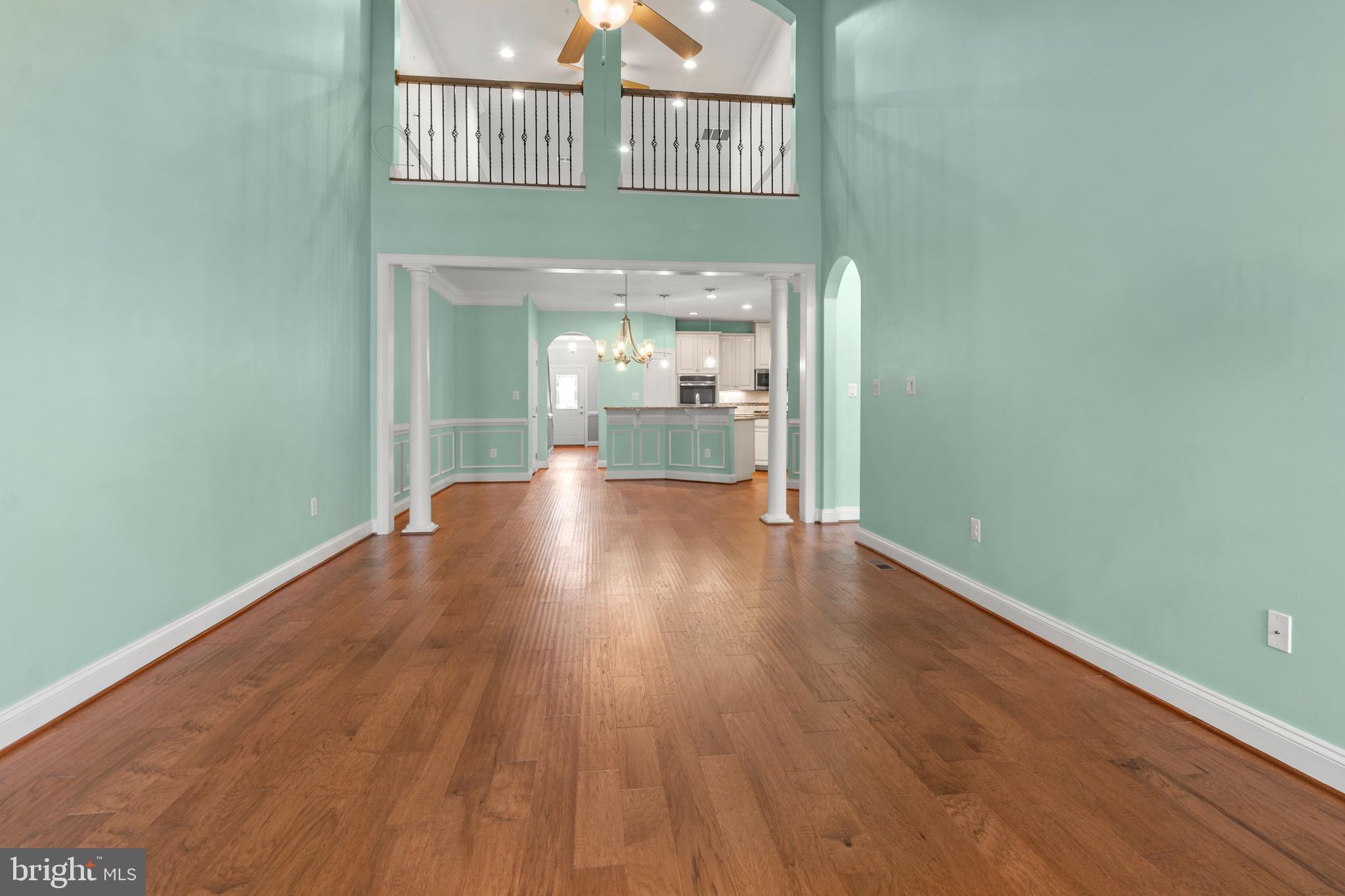 STONELEIGH SUMMIT - Residential